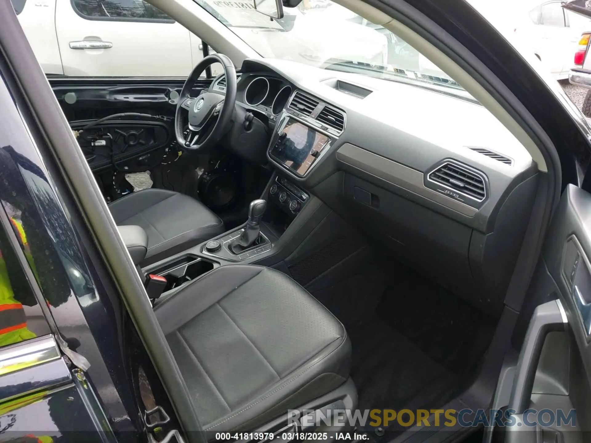 5 Фотография поврежденного автомобиля 3VV2B7AX3KM024186 VOLKSWAGEN TIGUAN 2019