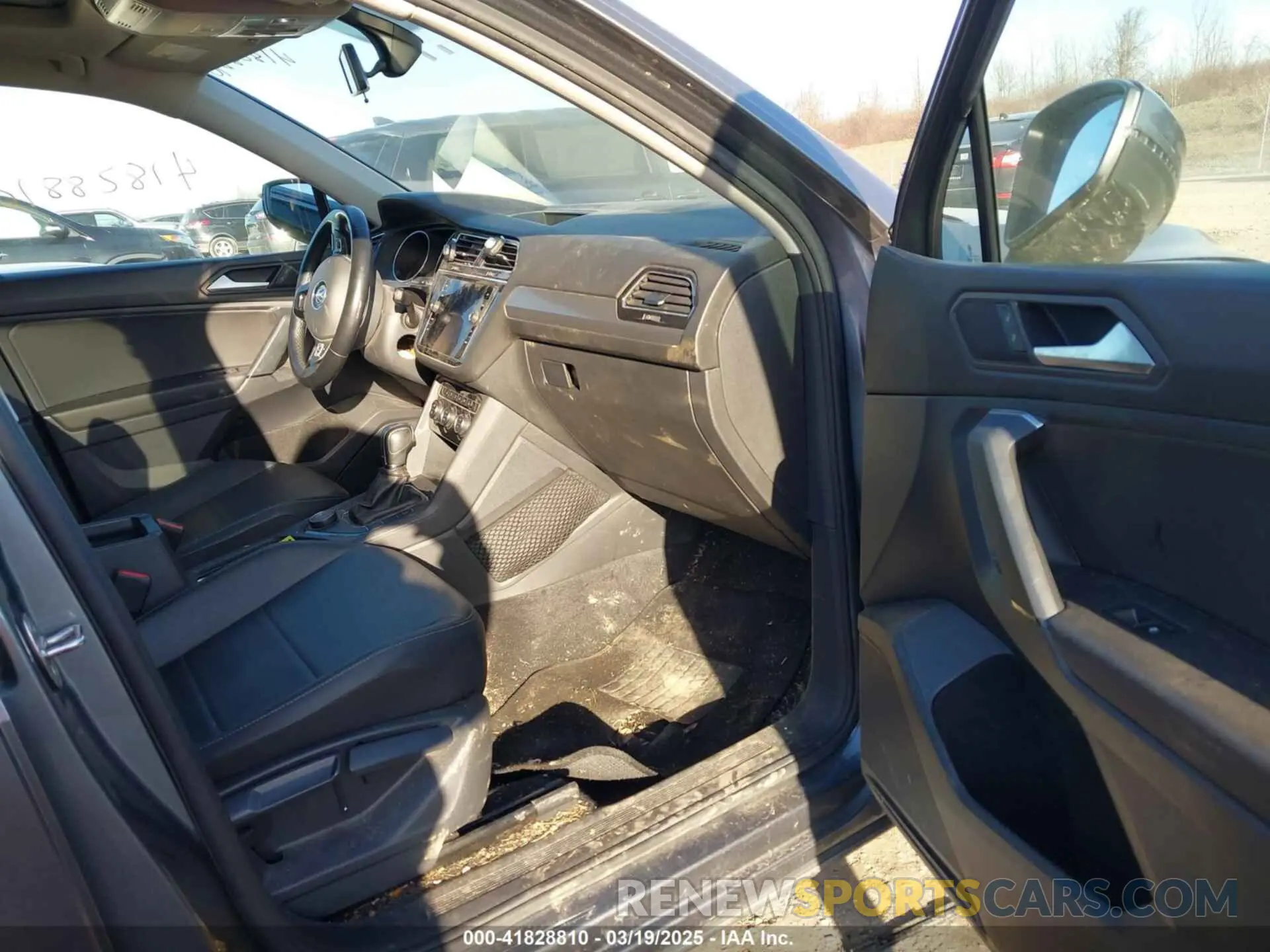 5 Фотография поврежденного автомобиля 3VV2B7AX4KM076572 VOLKSWAGEN TIGUAN 2019