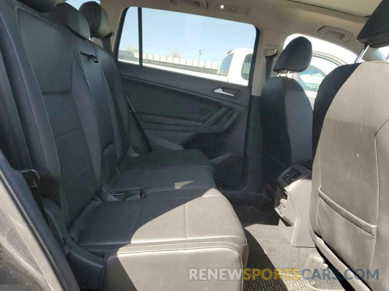 11 Фотография поврежденного автомобиля 3VV2B7AX5KM024450 VOLKSWAGEN TIGUAN 2019