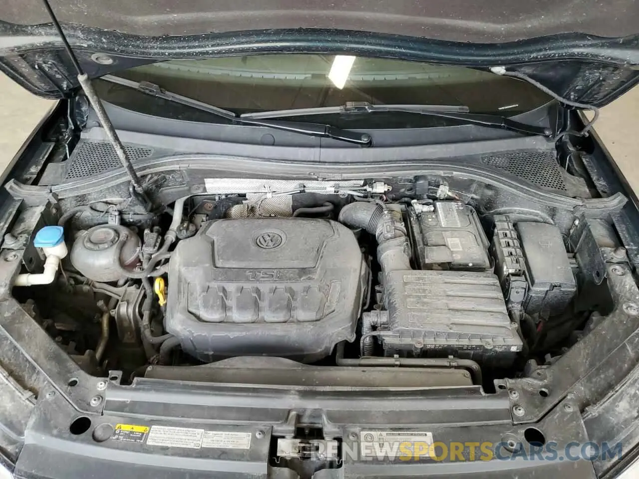 12 Photograph of a damaged car 3VV2B7AX5KM035318 VOLKSWAGEN TIGUAN 2019