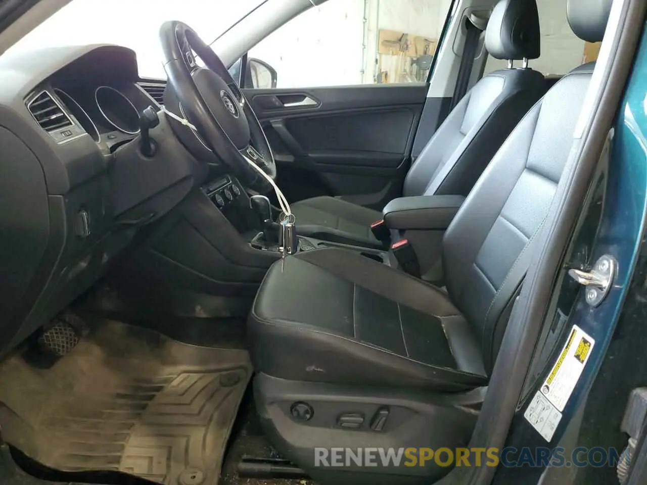 7 Photograph of a damaged car 3VV2B7AX5KM035318 VOLKSWAGEN TIGUAN 2019