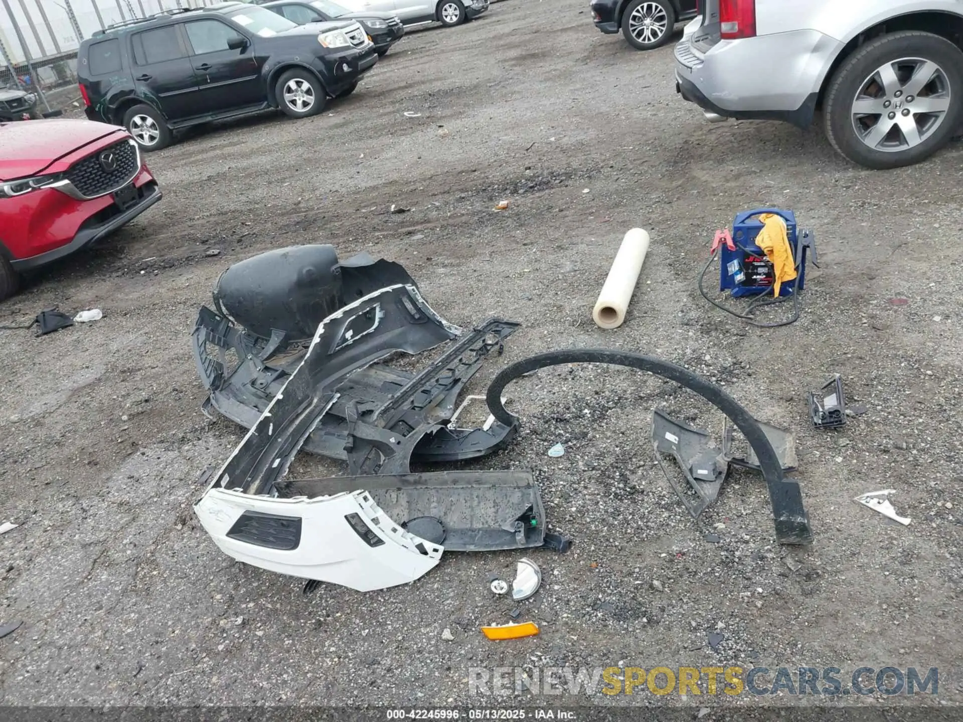 12 Photograph of a damaged car 3VV2B7AX5KM052653 VOLKSWAGEN TIGUAN 2019