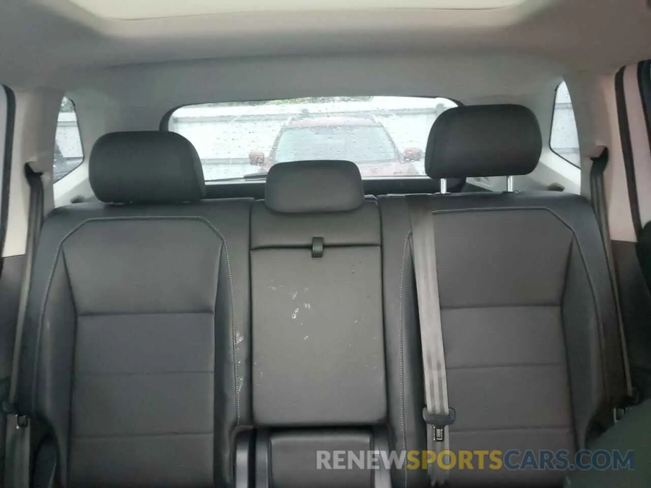 10 Photograph of a damaged car 3VV2B7AX5KM055942 VOLKSWAGEN TIGUAN 2019