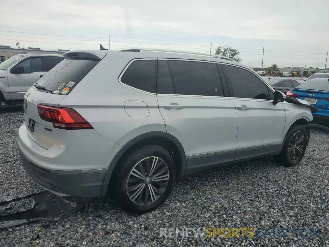 3 Photograph of a damaged car 3VV2B7AX5KM055942 VOLKSWAGEN TIGUAN 2019