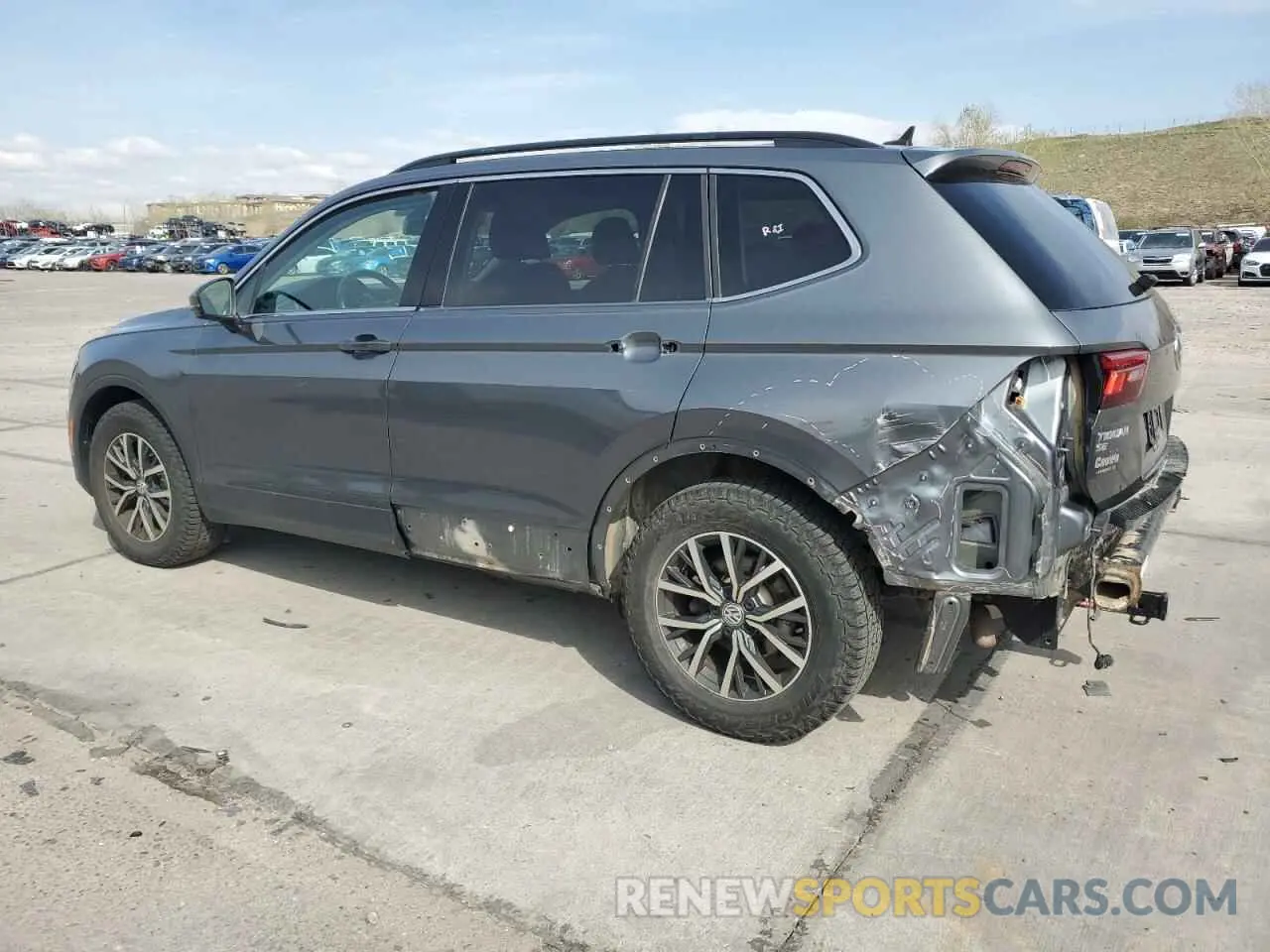 2 Photograph of a damaged car 3VV2B7AX5KM089363 VOLKSWAGEN TIGUAN 2019