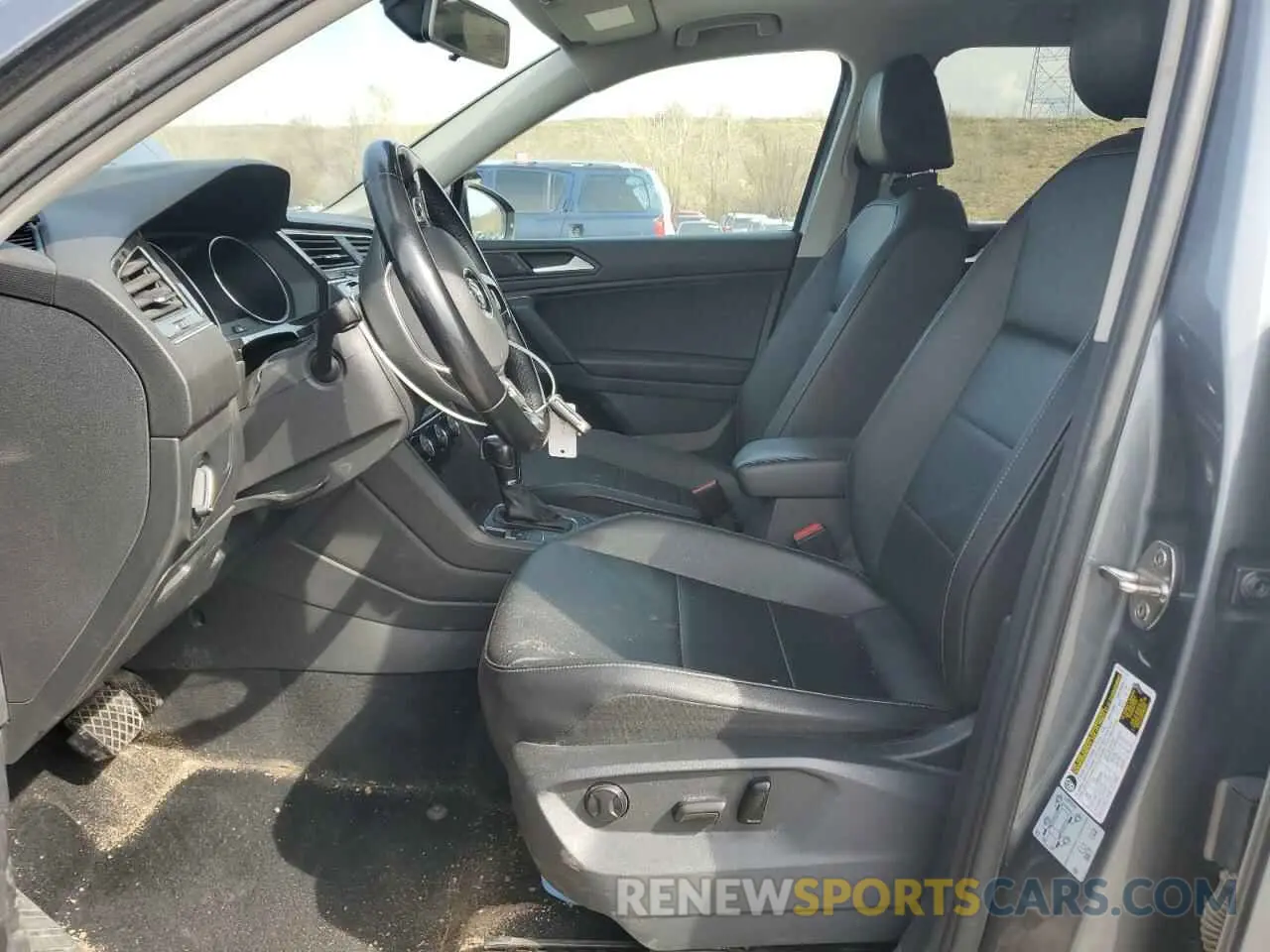 7 Photograph of a damaged car 3VV2B7AX5KM089363 VOLKSWAGEN TIGUAN 2019