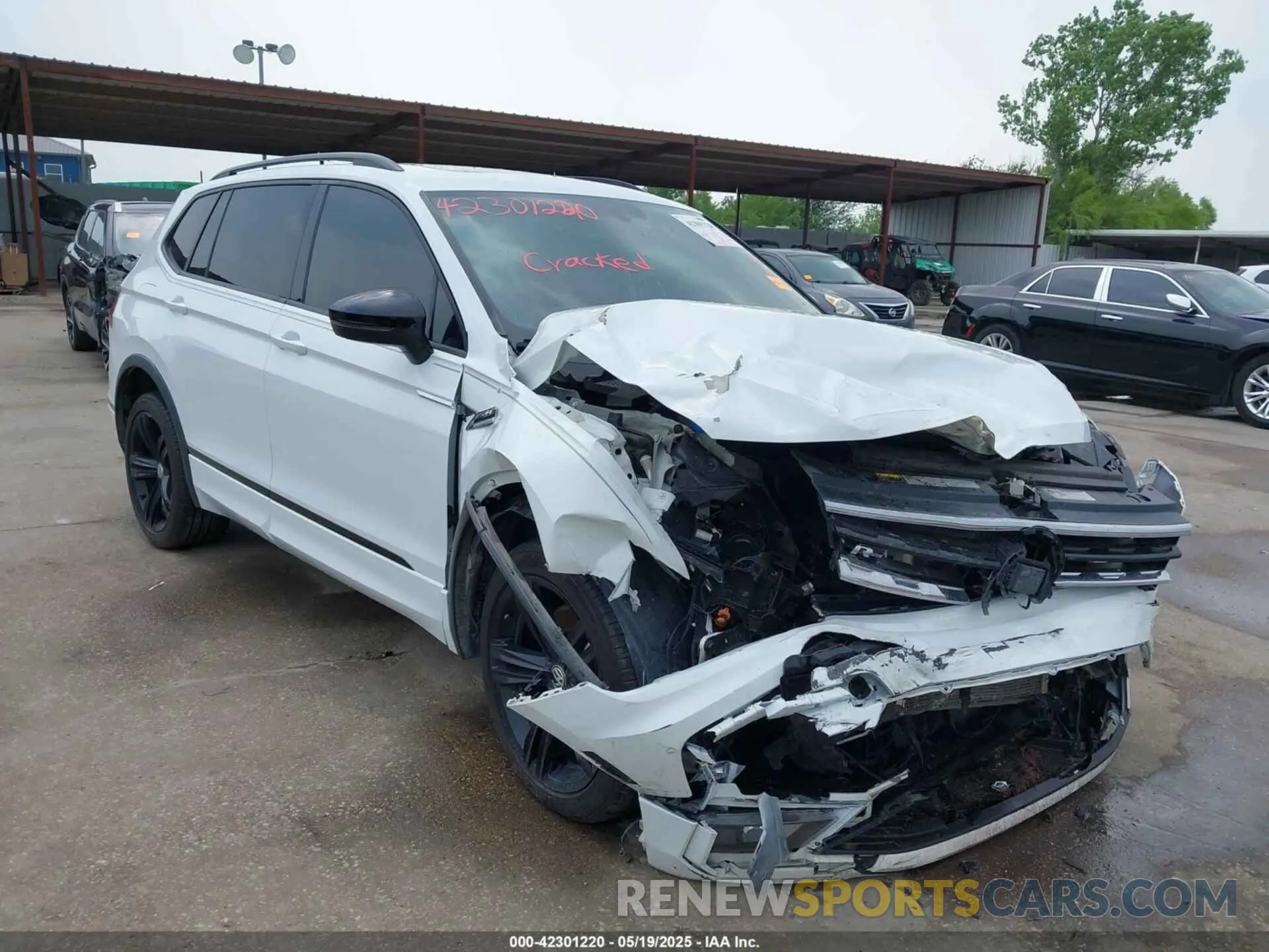 1 Photograph of a damaged car 3VV2B7AX5KM162540 VOLKSWAGEN TIGUAN 2019