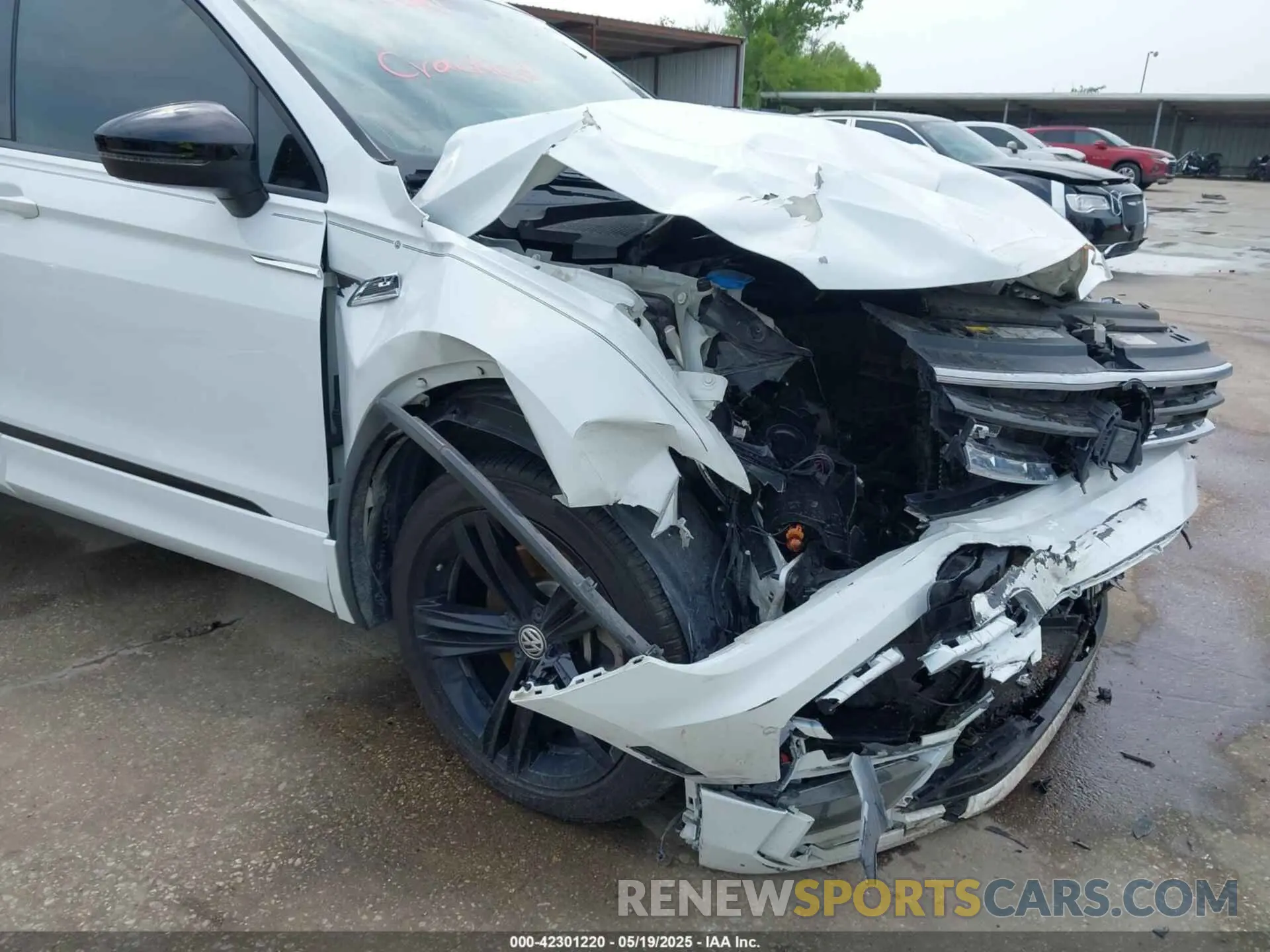 6 Photograph of a damaged car 3VV2B7AX5KM162540 VOLKSWAGEN TIGUAN 2019