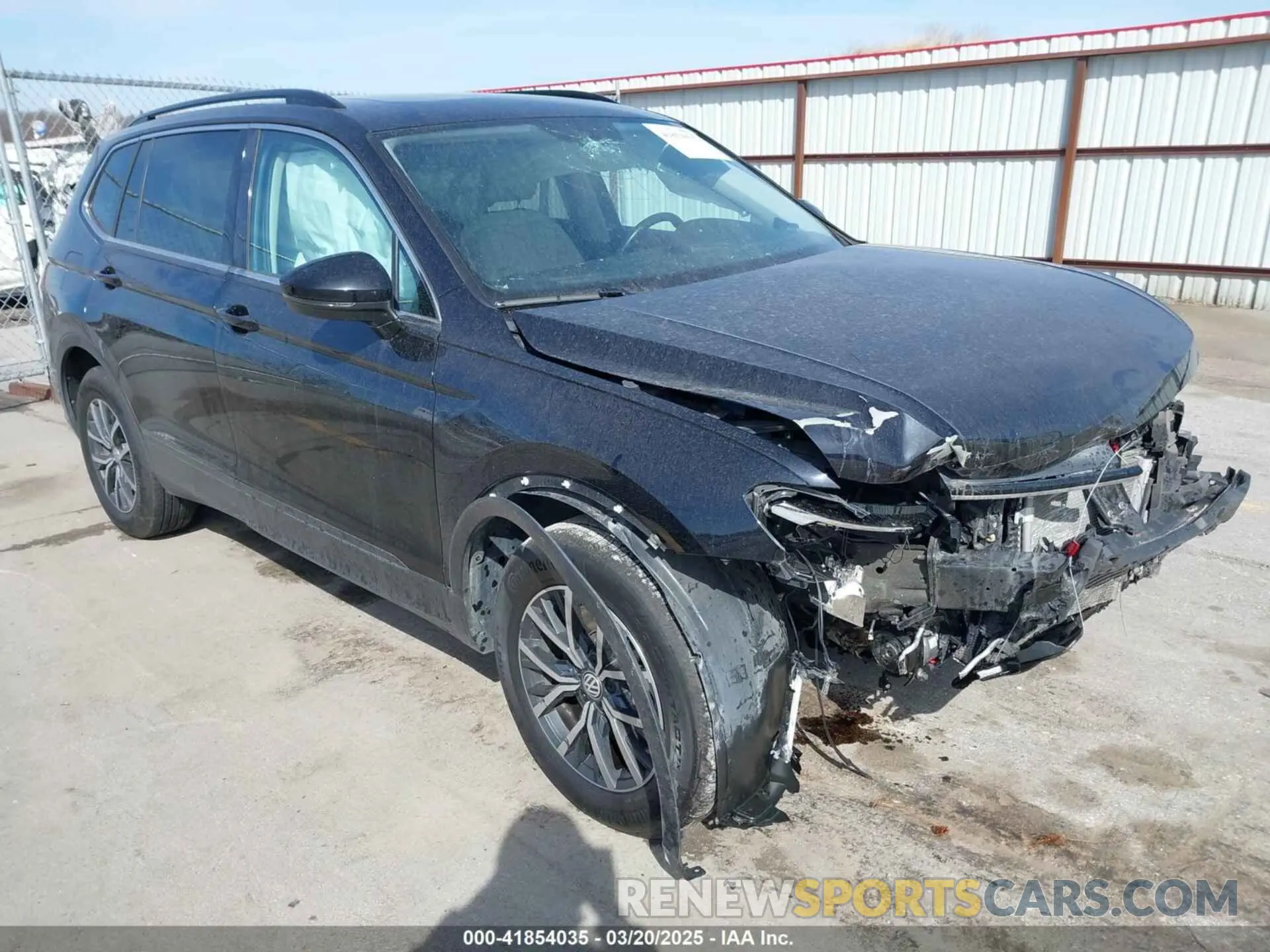 1 Photograph of a damaged car 3VV2B7AX6KM066013 VOLKSWAGEN TIGUAN 2019