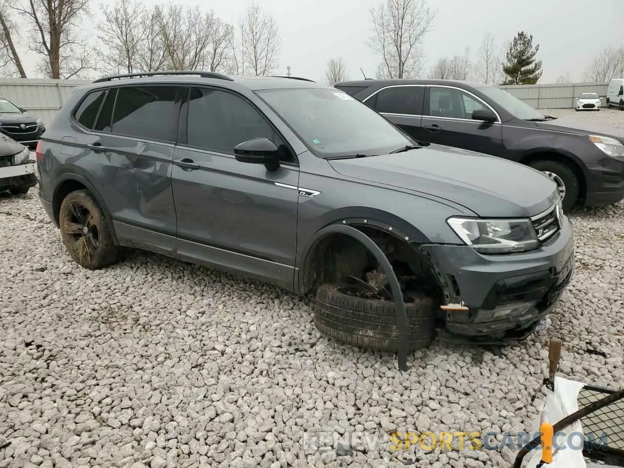 4 Photograph of a damaged car 3VV2B7AX6KM135296 VOLKSWAGEN TIGUAN 2019