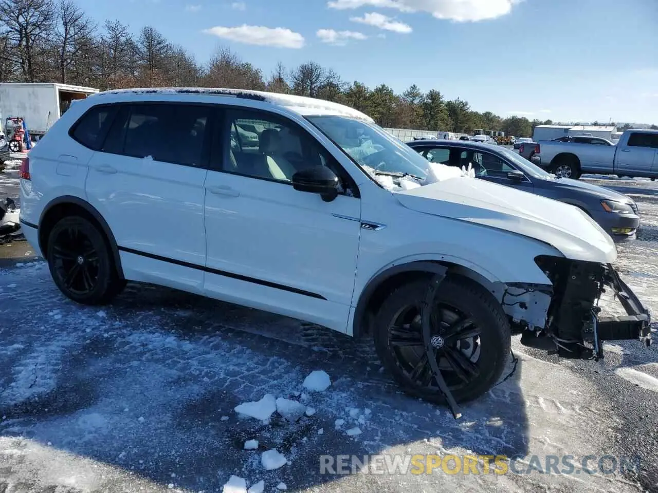 4 Photograph of a damaged car 3VV2B7AX6KM179699 VOLKSWAGEN TIGUAN 2019