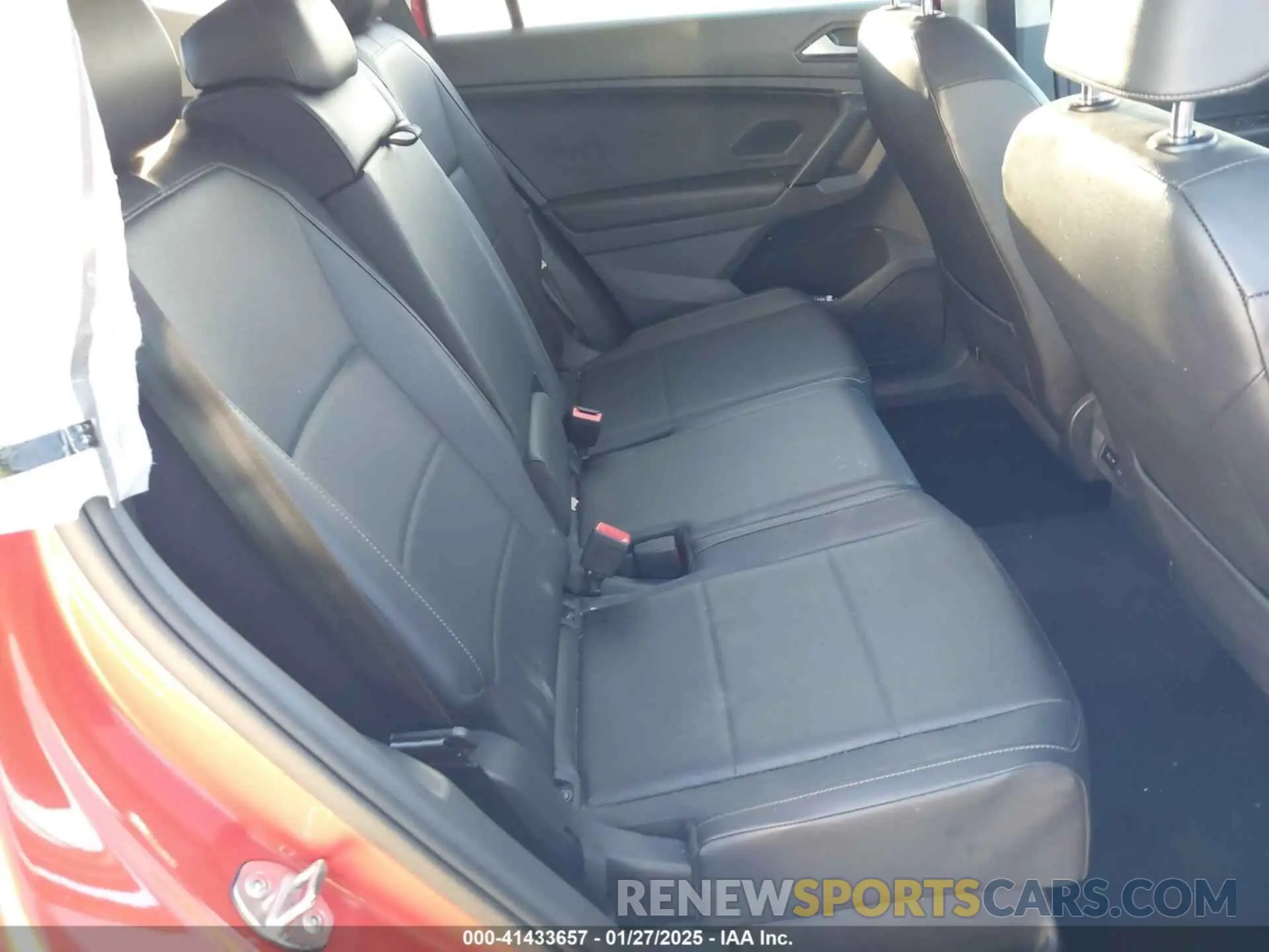 8 Photograph of a damaged car 3VV2B7AX7KM023820 VOLKSWAGEN TIGUAN 2019