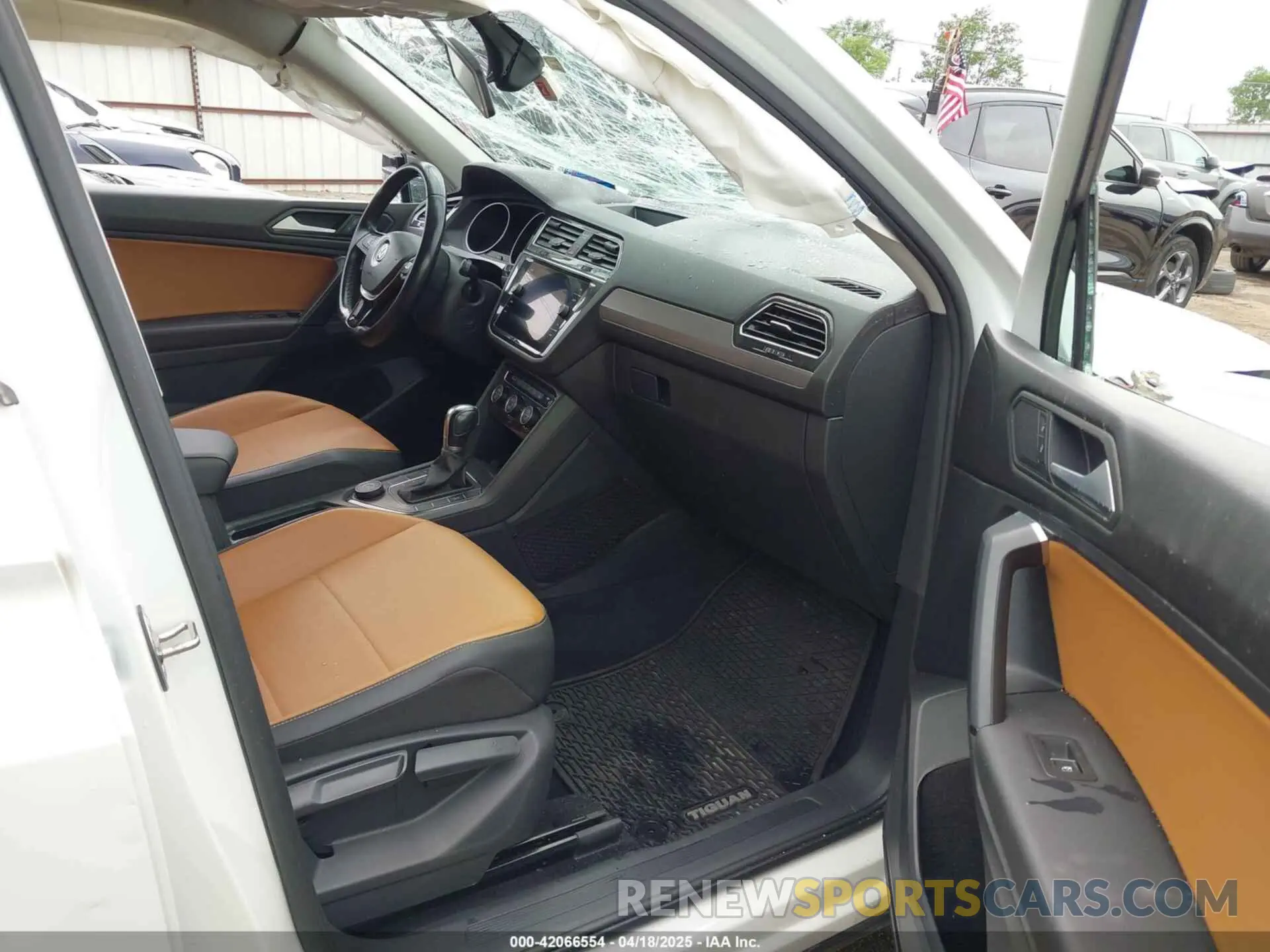 5 Photograph of a damaged car 3VV2B7AX7KM142659 VOLKSWAGEN TIGUAN 2019