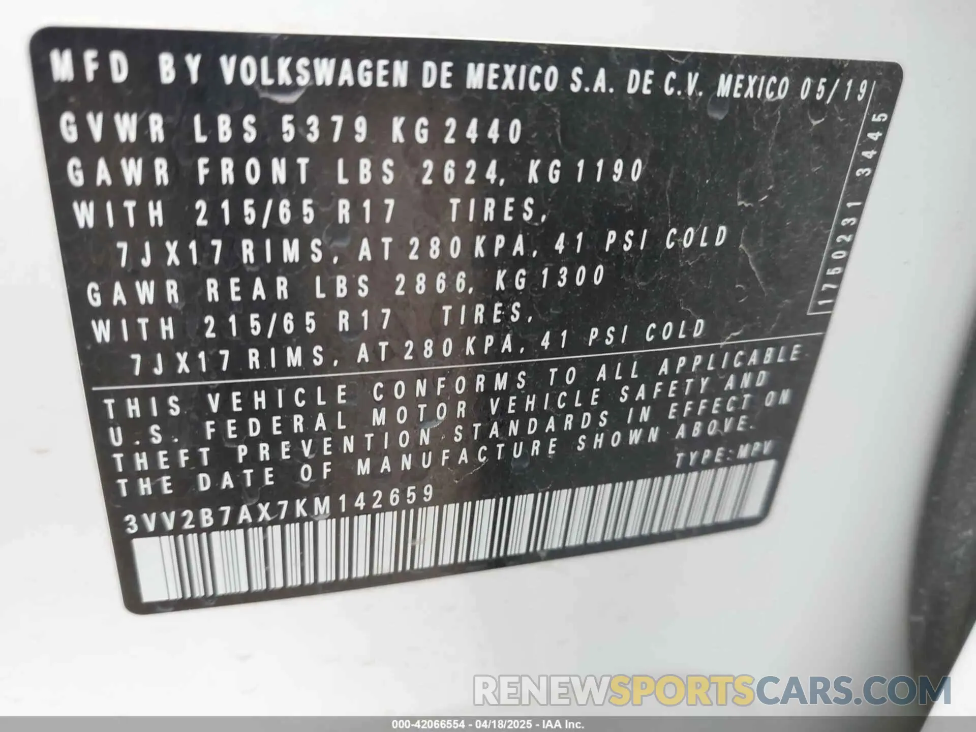 9 Photograph of a damaged car 3VV2B7AX7KM142659 VOLKSWAGEN TIGUAN 2019