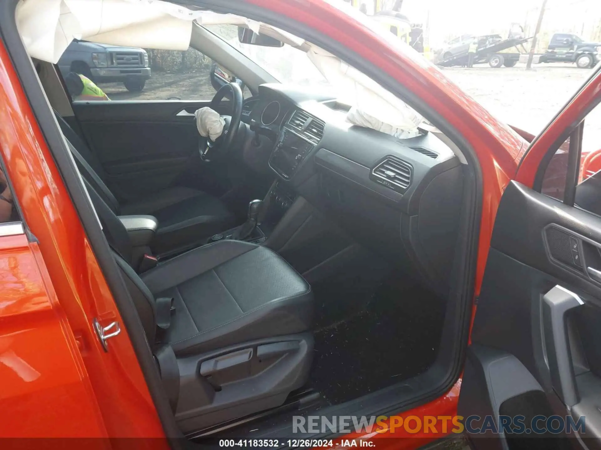 5 Photograph of a damaged car 3VV2B7AX8KM004502 VOLKSWAGEN TIGUAN 2019