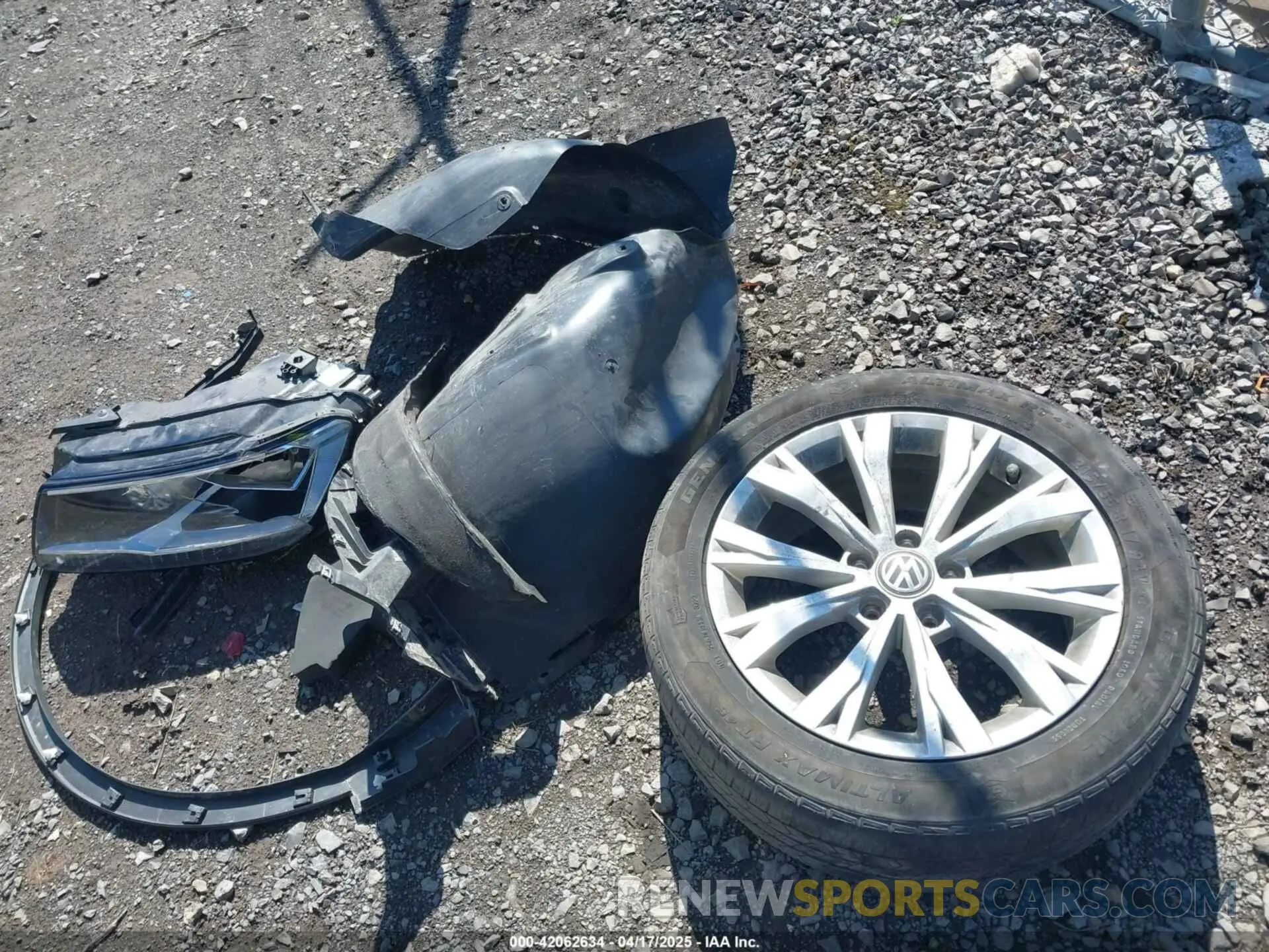 12 Photograph of a damaged car 3VV2B7AX8KM052212 VOLKSWAGEN TIGUAN 2019