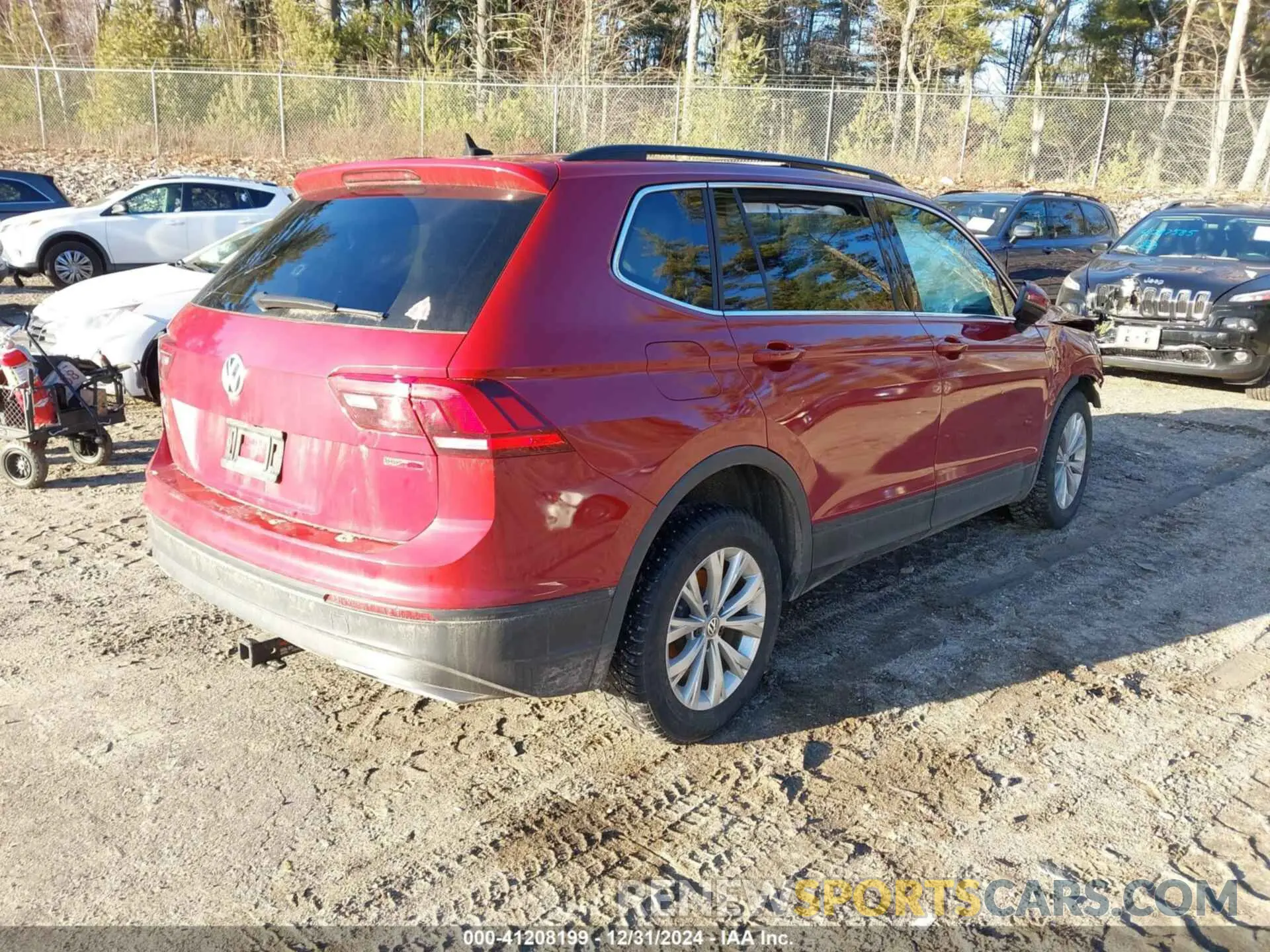 4 Photograph of a damaged car 3VV2B7AX8KM154030 VOLKSWAGEN TIGUAN 2019