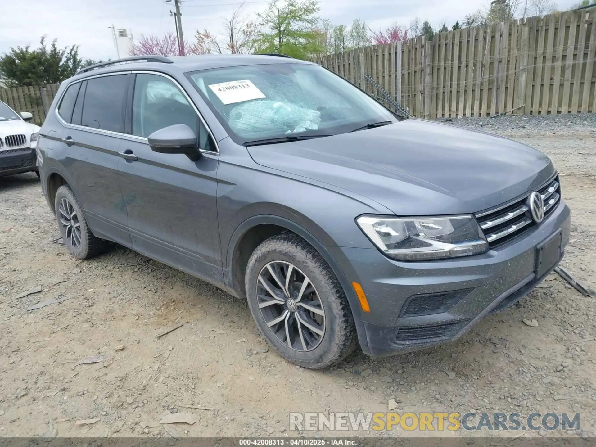 1 Photograph of a damaged car 3VV2B7AX8KM180854 VOLKSWAGEN TIGUAN 2019