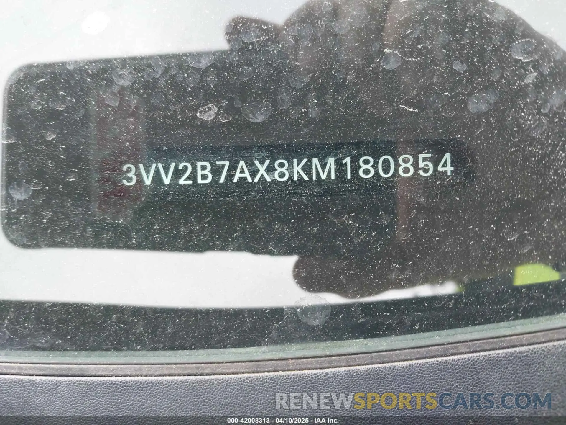 9 Photograph of a damaged car 3VV2B7AX8KM180854 VOLKSWAGEN TIGUAN 2019