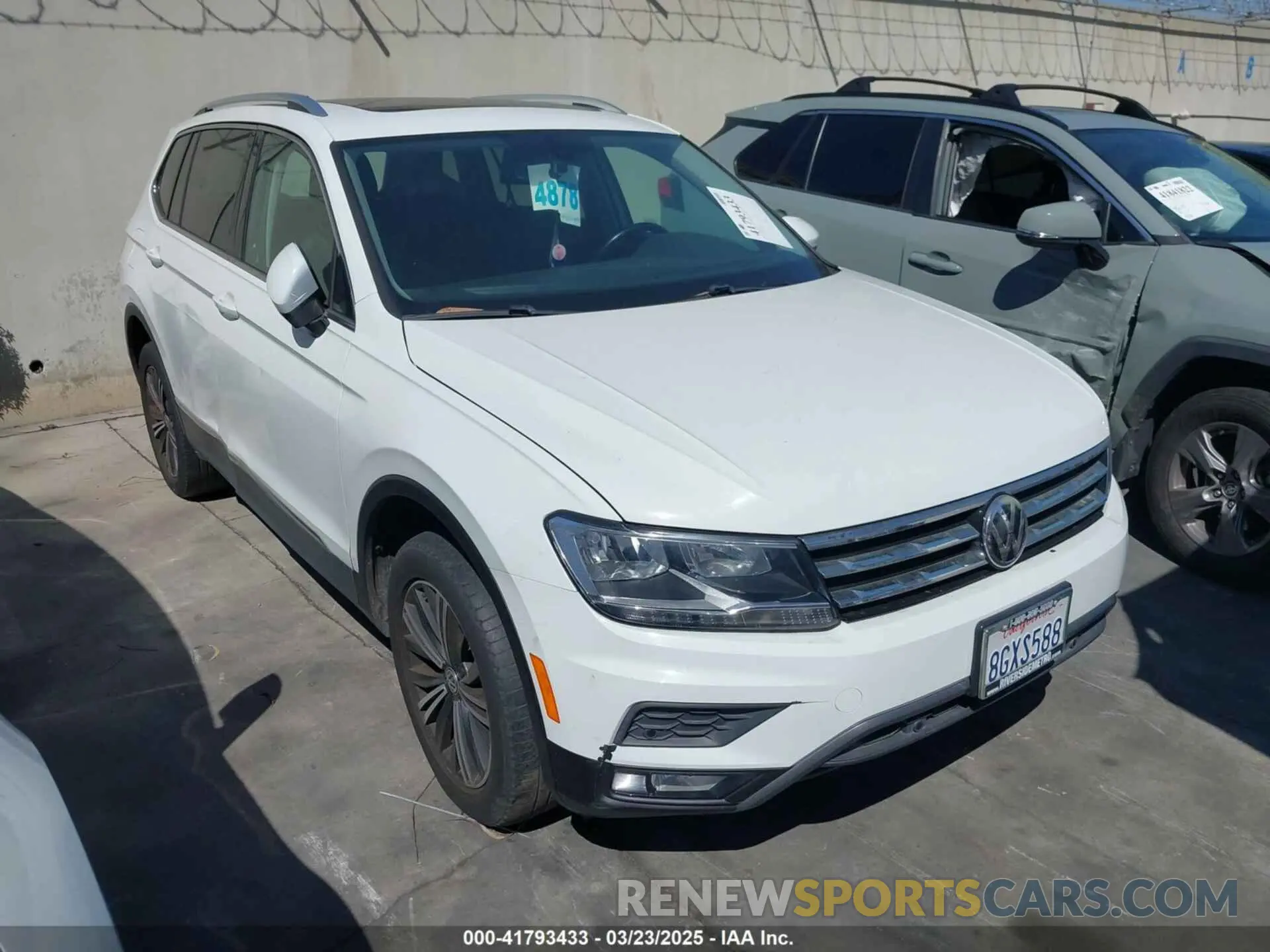 1 Photograph of a damaged car 3VV2B7AX9KM033460 VOLKSWAGEN TIGUAN 2019