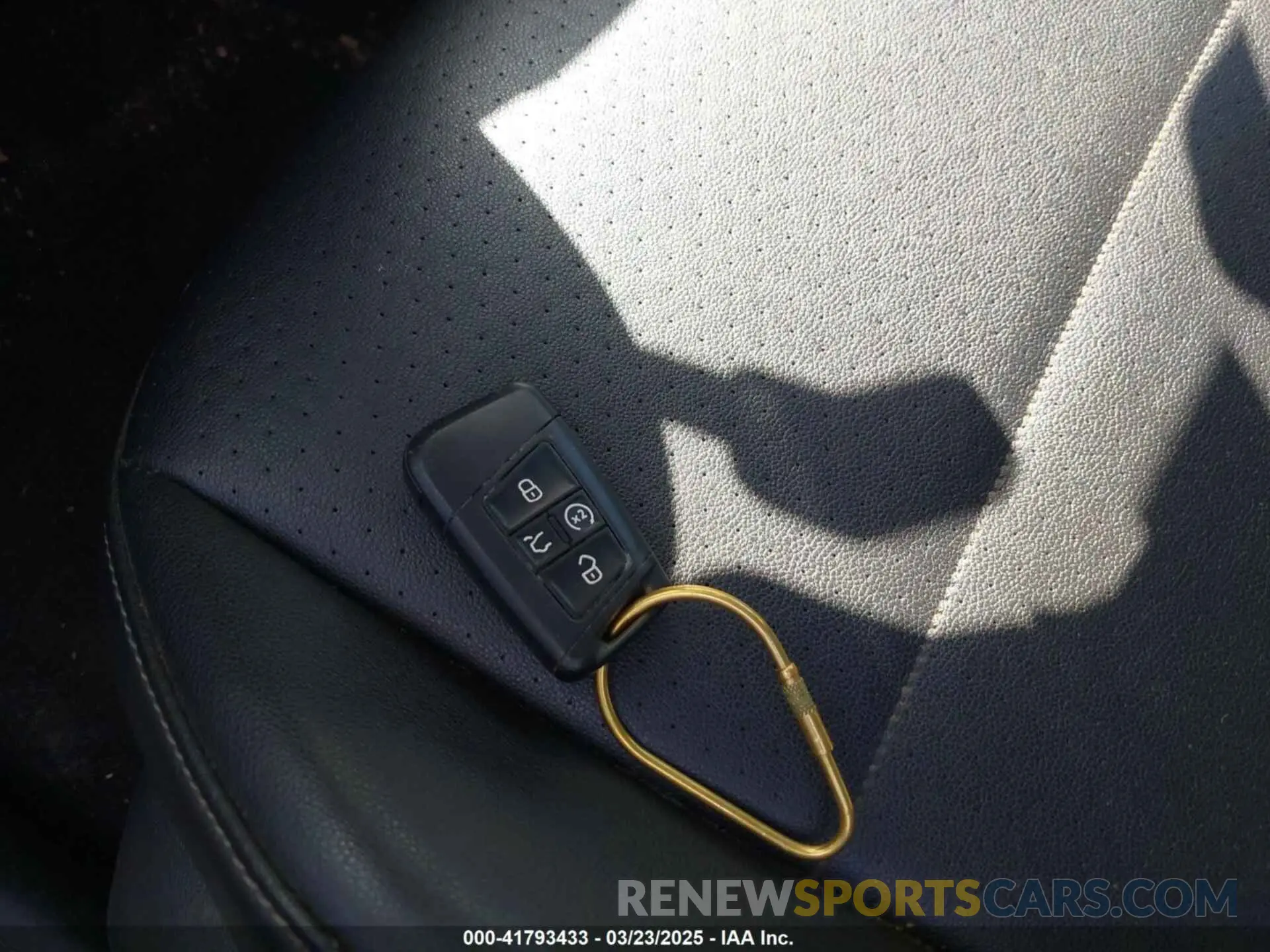 11 Photograph of a damaged car 3VV2B7AX9KM033460 VOLKSWAGEN TIGUAN 2019
