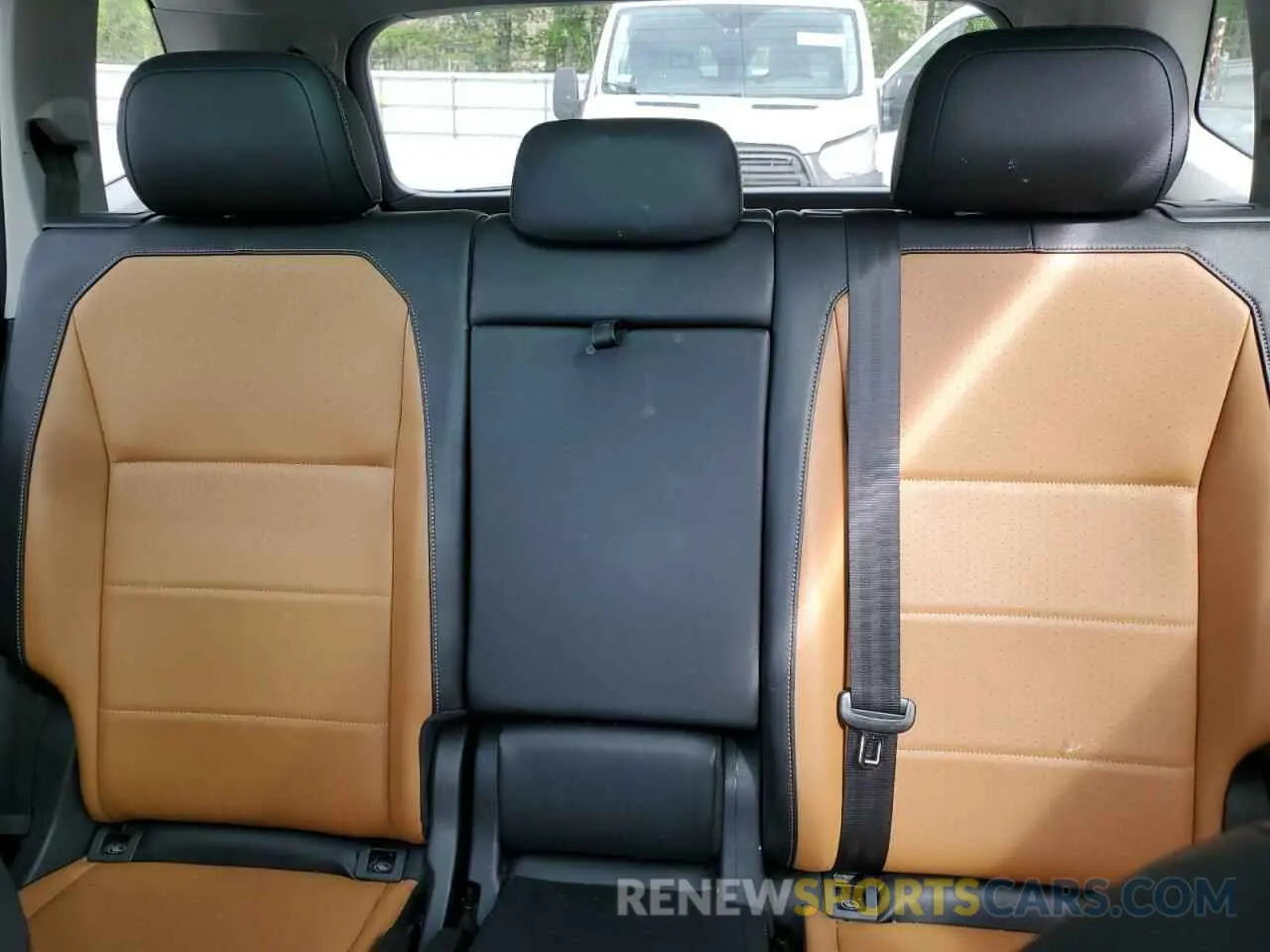 10 Photograph of a damaged car 3VV2B7AX9KM180653 VOLKSWAGEN TIGUAN 2019