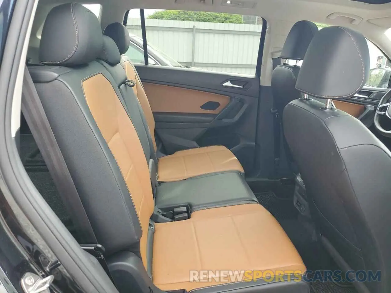 11 Photograph of a damaged car 3VV2B7AX9KM180653 VOLKSWAGEN TIGUAN 2019