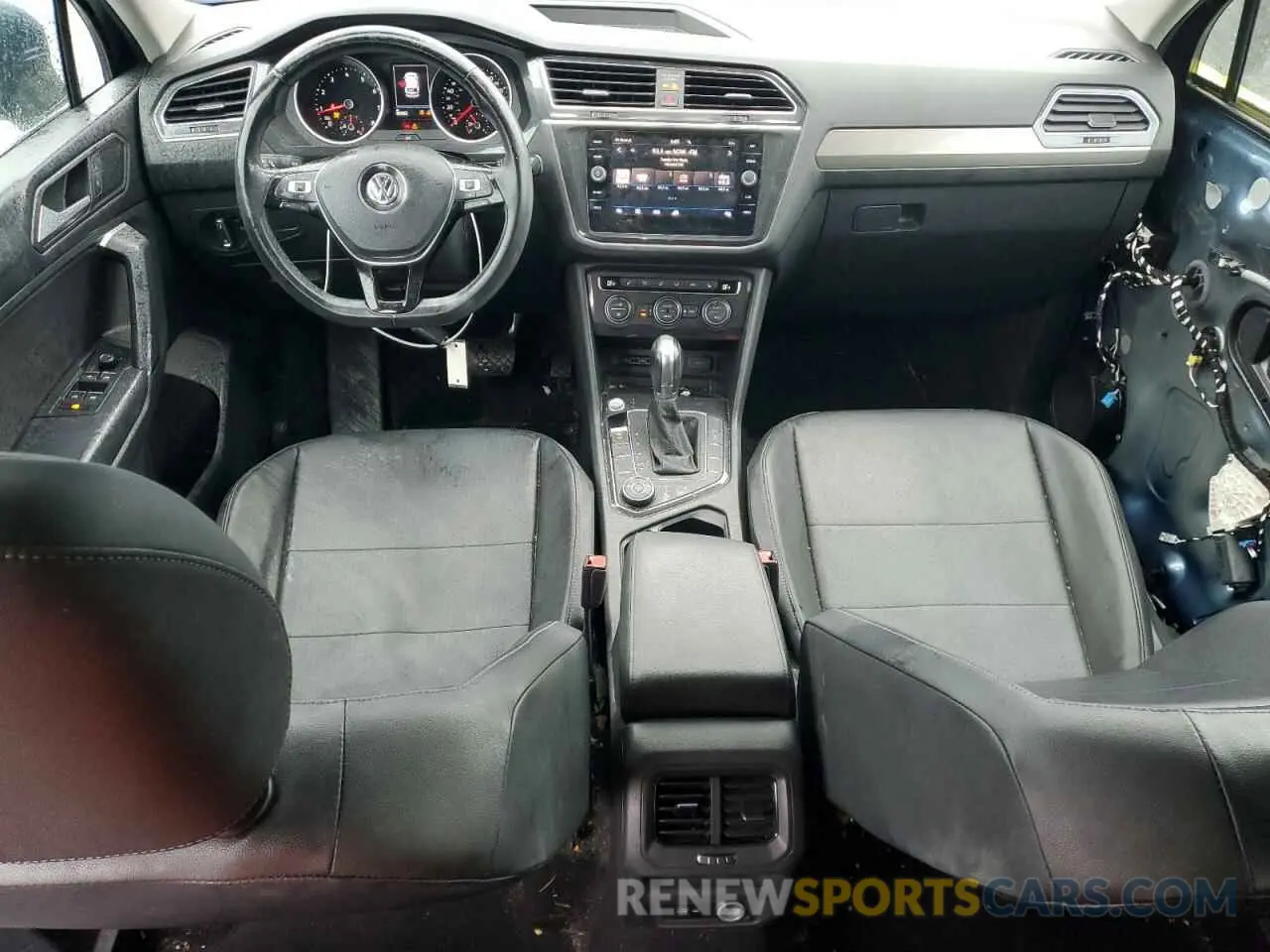 8 Photograph of a damaged car 3VV2B7AX9KM183777 VOLKSWAGEN TIGUAN 2019