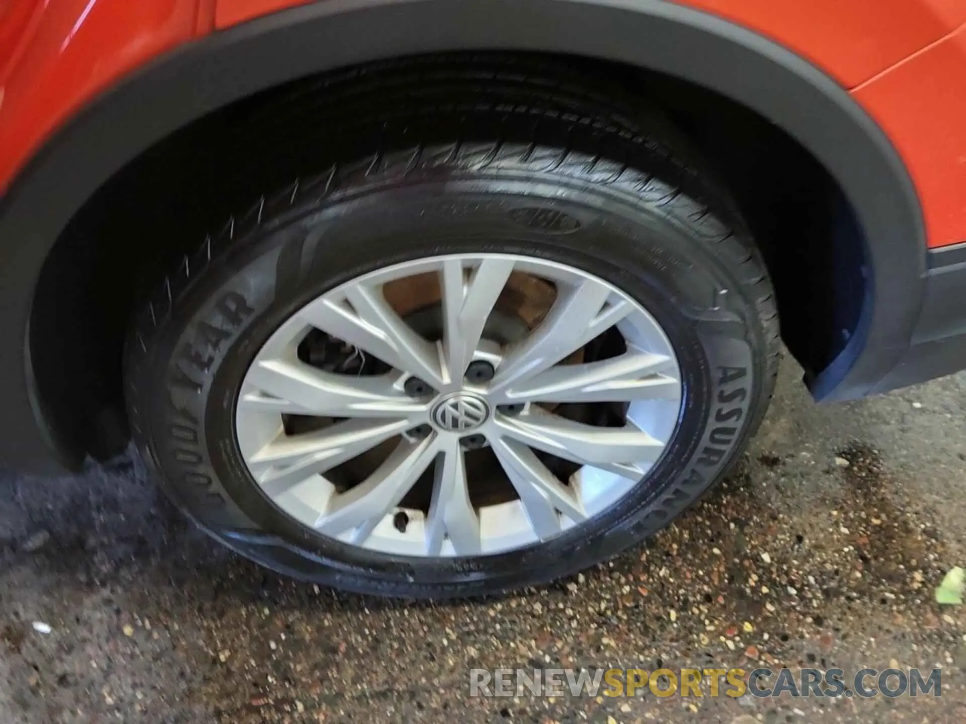 15 Фотография поврежденного автомобиля 3VV2B7AXXKM040000 VOLKSWAGEN TIGUAN 2019