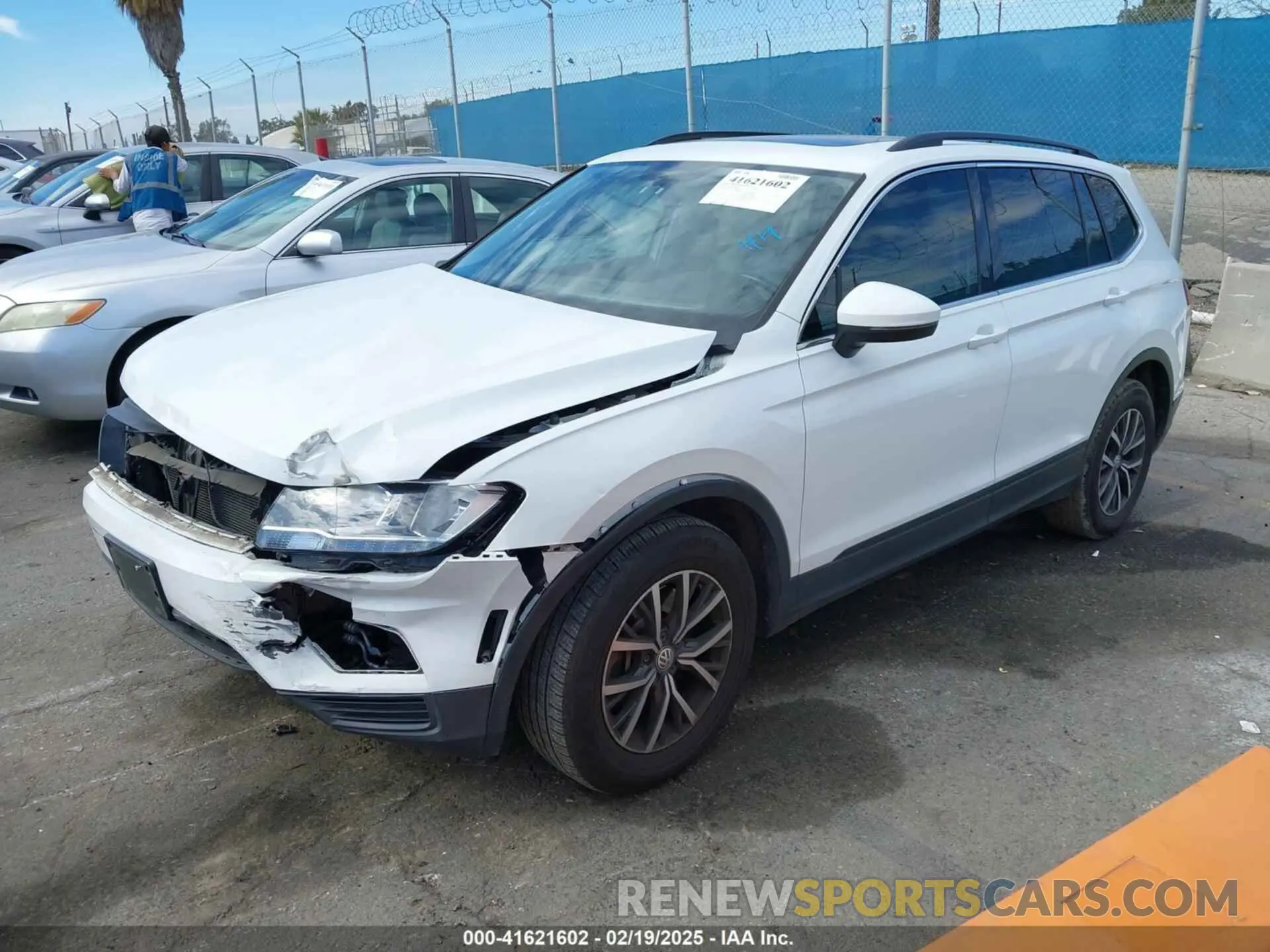 2 Photograph of a damaged car 3VV3B7AX2KM063646 VOLKSWAGEN TIGUAN 2019