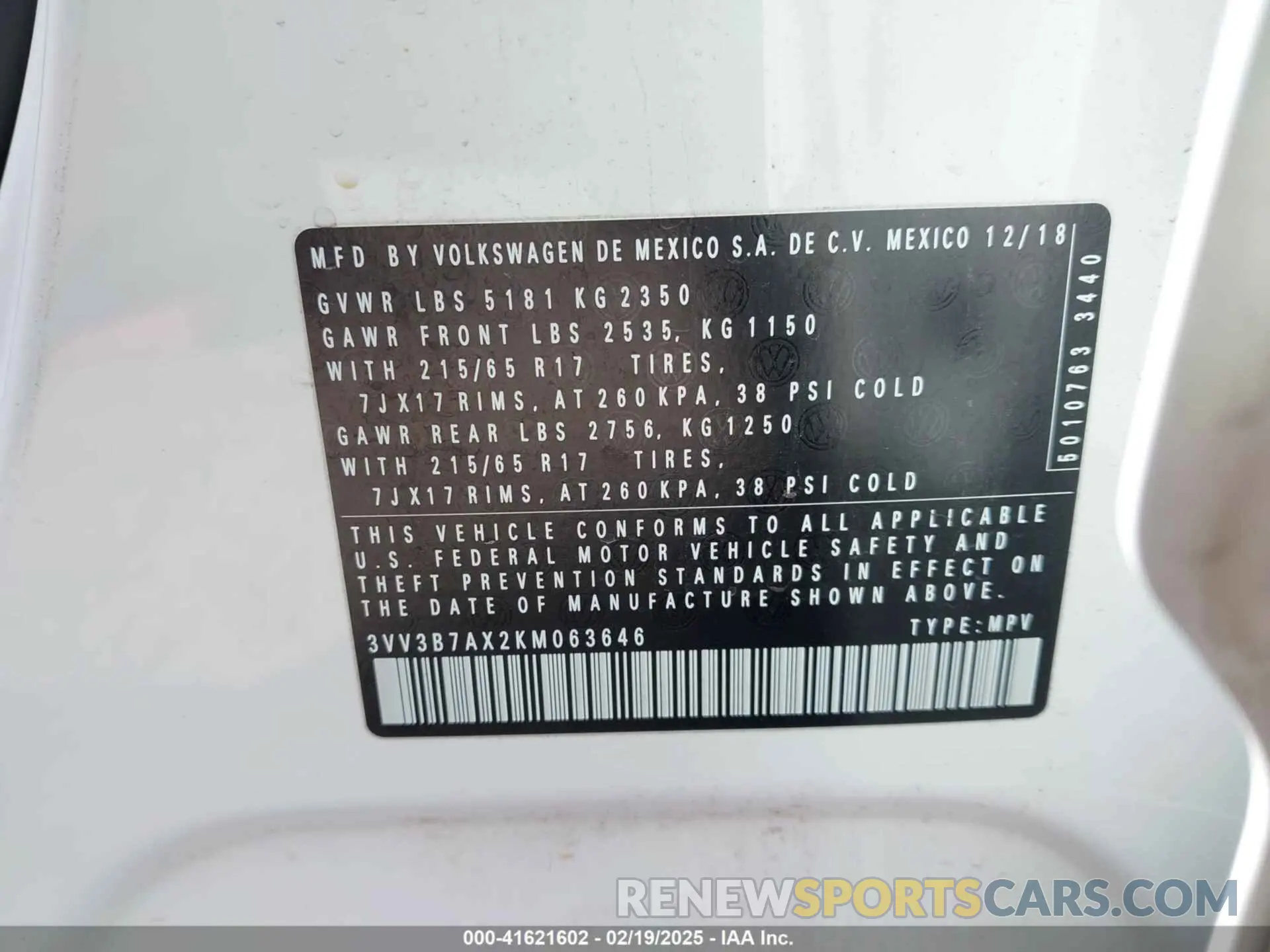 9 Photograph of a damaged car 3VV3B7AX2KM063646 VOLKSWAGEN TIGUAN 2019