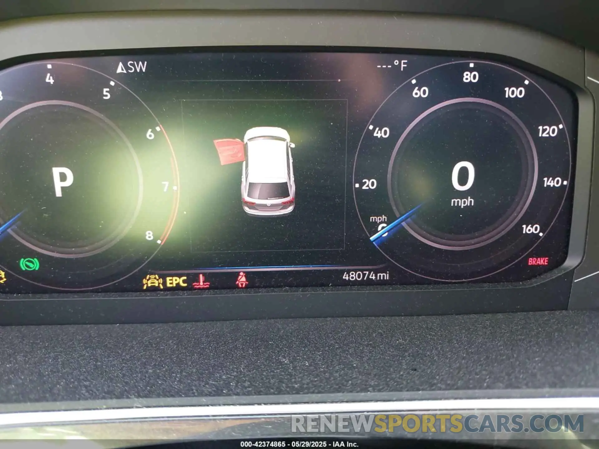 16 Photograph of a damaged car 3VV3B7AX2KM118001 VOLKSWAGEN TIGUAN 2019