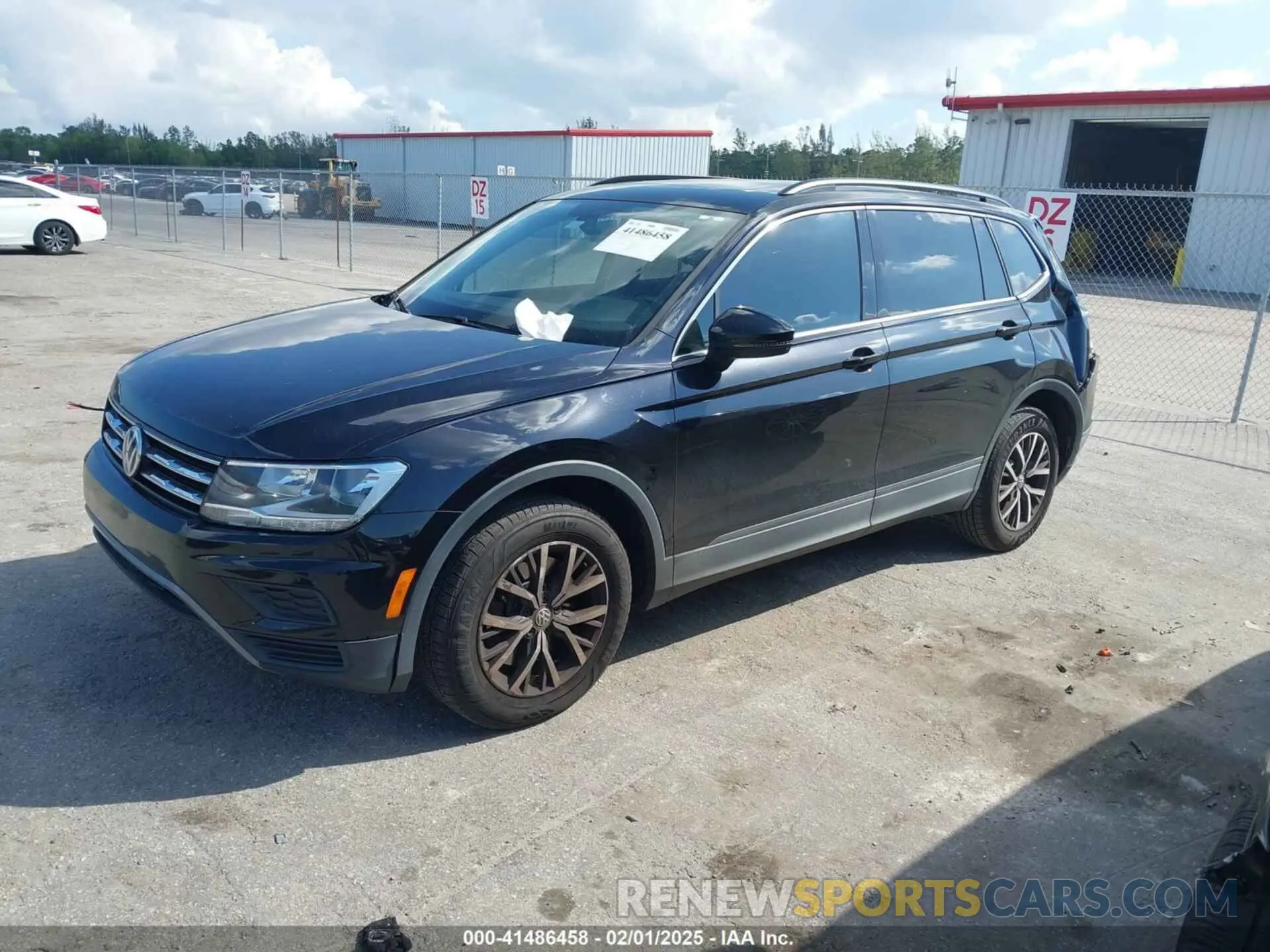 2 Фотография поврежденного автомобиля 3VV3B7AX2KM136935 VOLKSWAGEN TIGUAN 2019