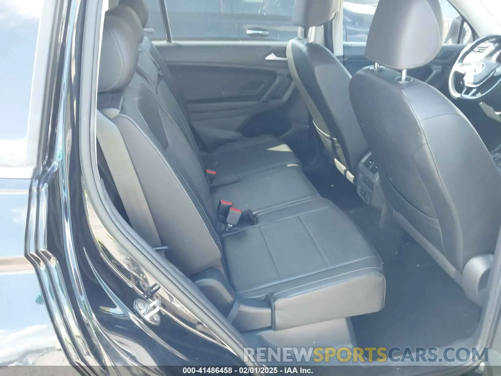 8 Фотография поврежденного автомобиля 3VV3B7AX2KM136935 VOLKSWAGEN TIGUAN 2019