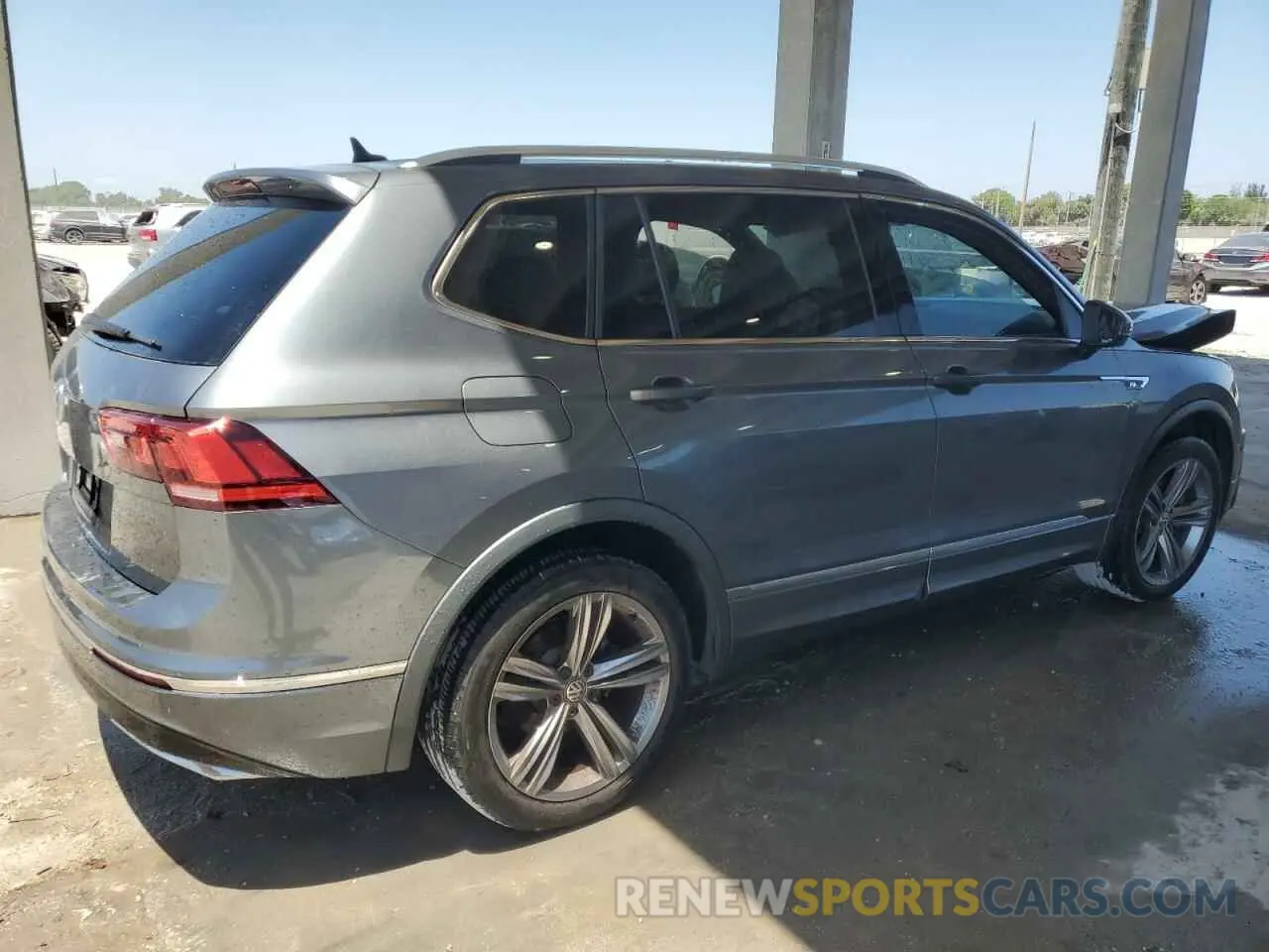 3 Photograph of a damaged car 3VV3B7AX3KM012480 VOLKSWAGEN TIGUAN 2019
