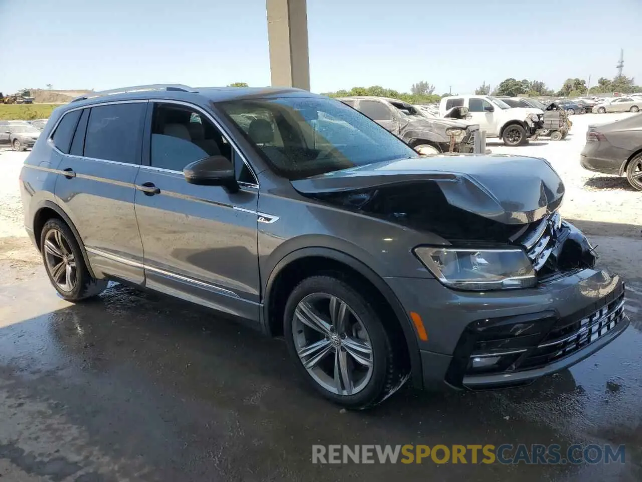 4 Photograph of a damaged car 3VV3B7AX3KM012480 VOLKSWAGEN TIGUAN 2019