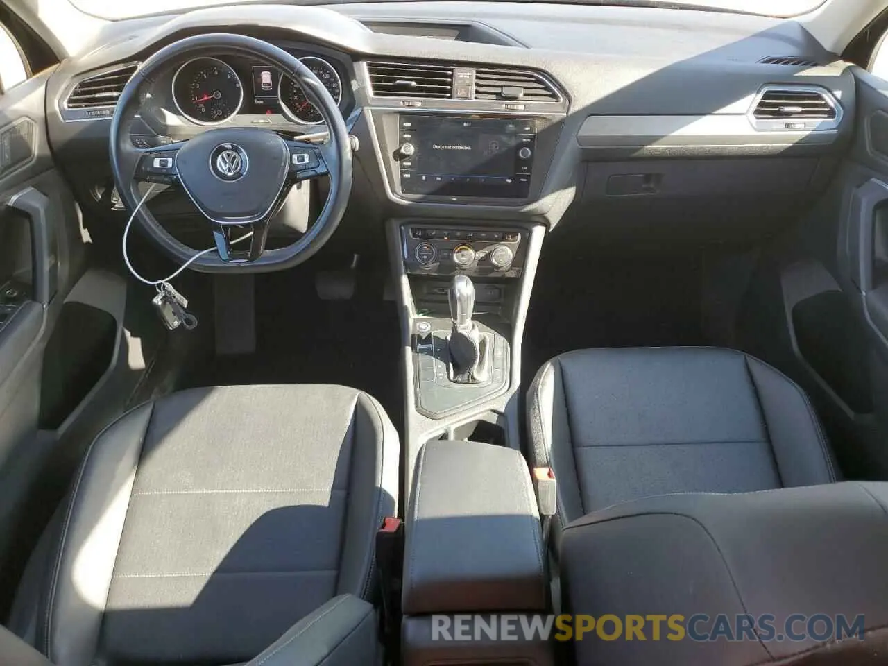 8 Фотография поврежденного автомобиля 3VV3B7AX3KM081508 VOLKSWAGEN TIGUAN 2019