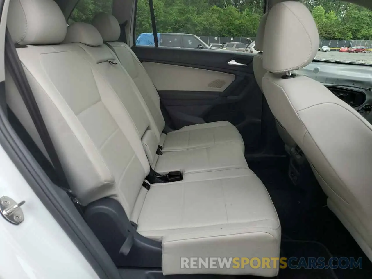 11 Photograph of a damaged car 3VV3B7AX3KM177252 VOLKSWAGEN TIGUAN 2019