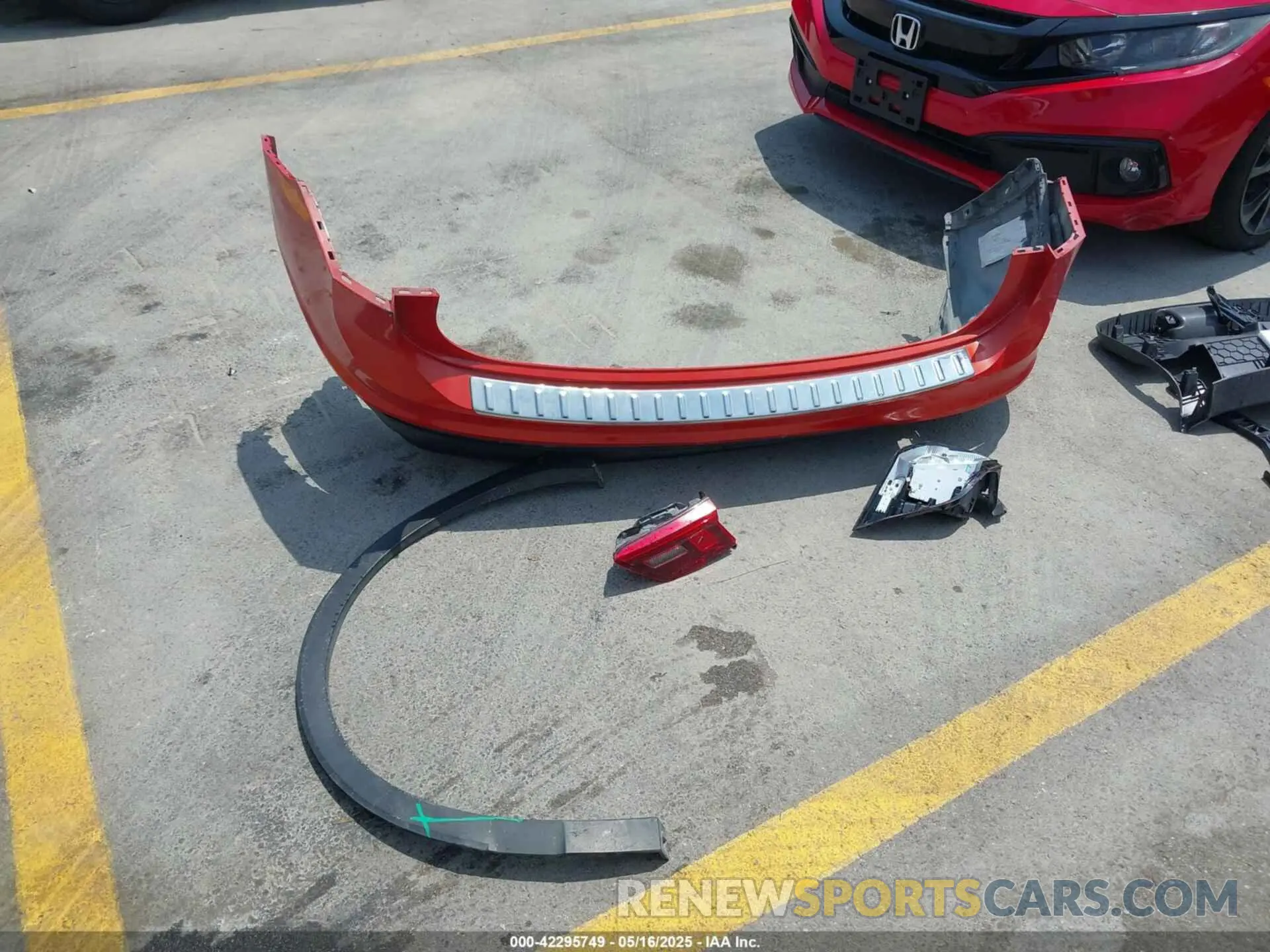 12 Photograph of a damaged car 3VV3B7AX4KM045617 VOLKSWAGEN TIGUAN 2019