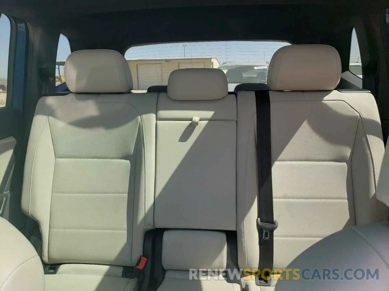 10 Photograph of a damaged car 3VV3B7AX4KM061848 VOLKSWAGEN TIGUAN 2019