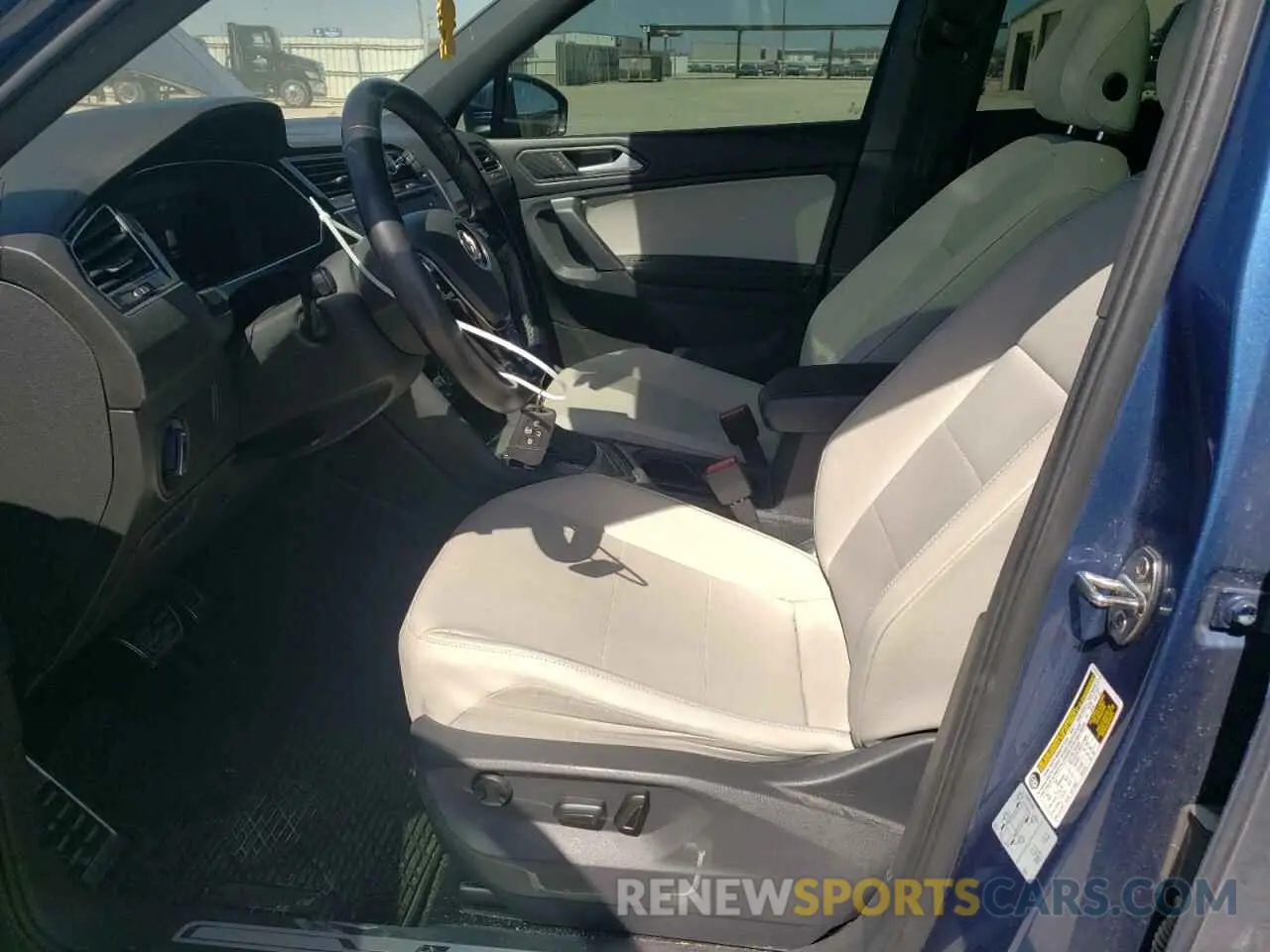 7 Photograph of a damaged car 3VV3B7AX4KM061848 VOLKSWAGEN TIGUAN 2019