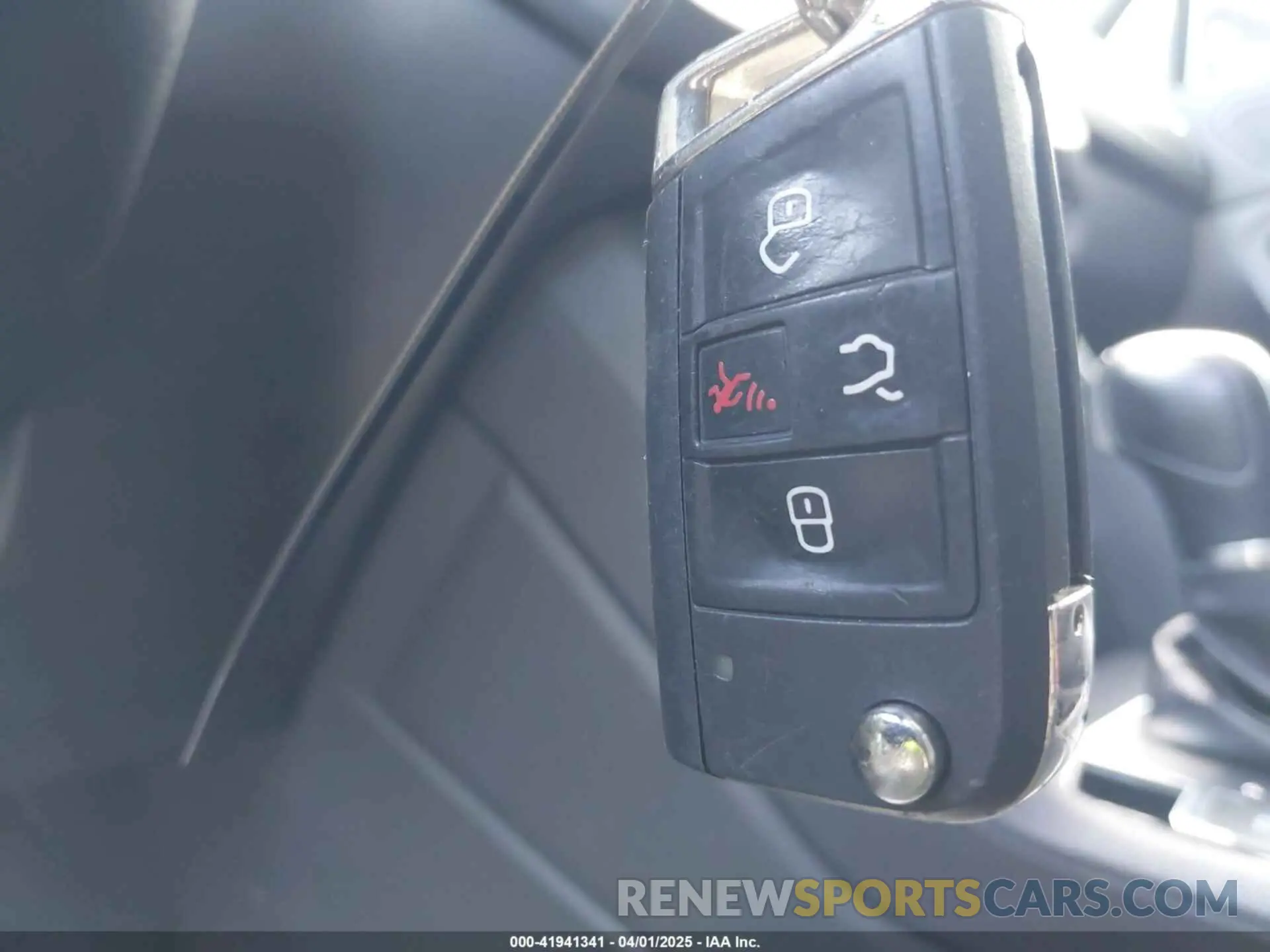 11 Фотография поврежденного автомобиля 3VV3B7AX4KM081310 VOLKSWAGEN TIGUAN 2019