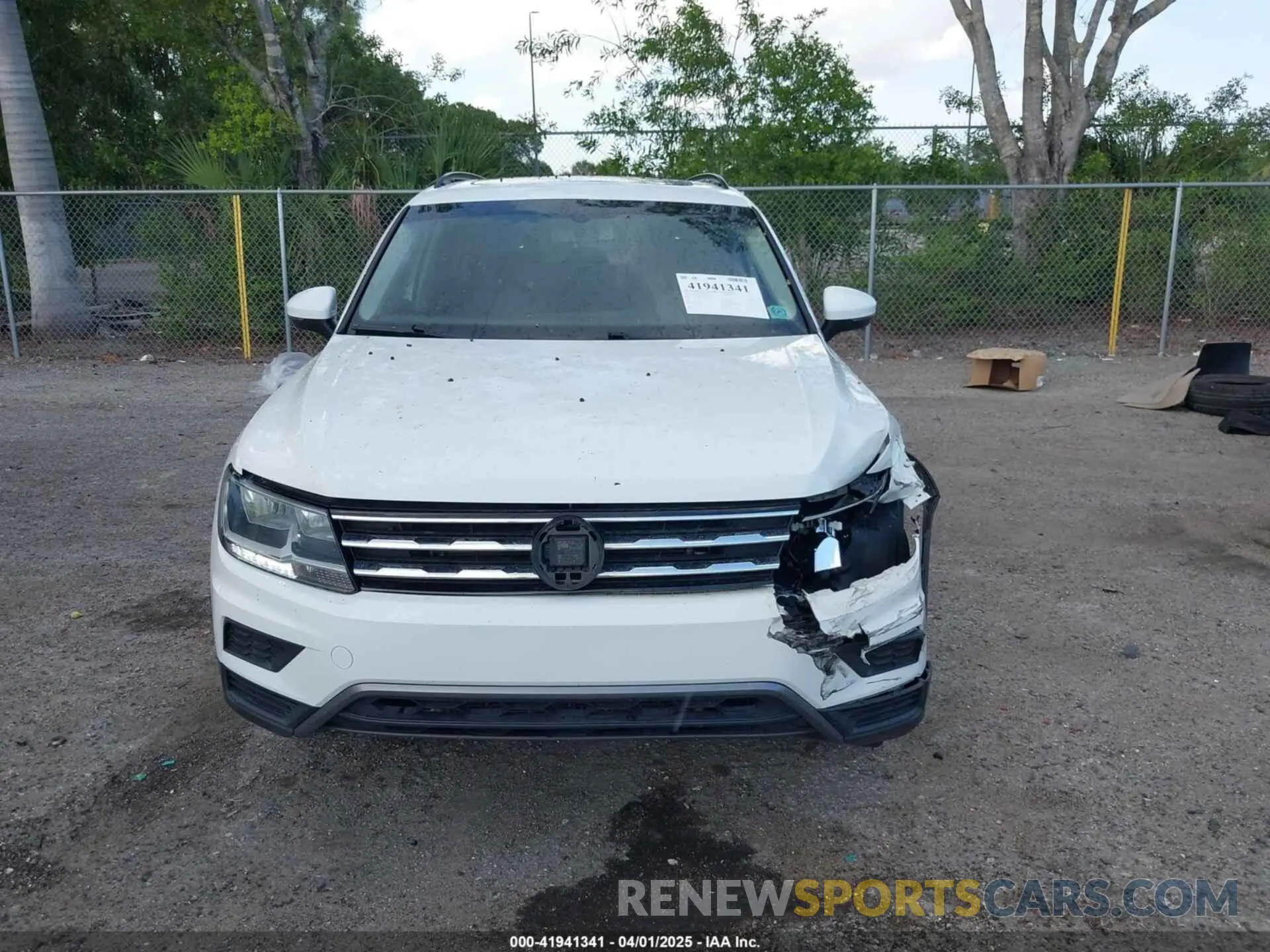 12 Фотография поврежденного автомобиля 3VV3B7AX4KM081310 VOLKSWAGEN TIGUAN 2019