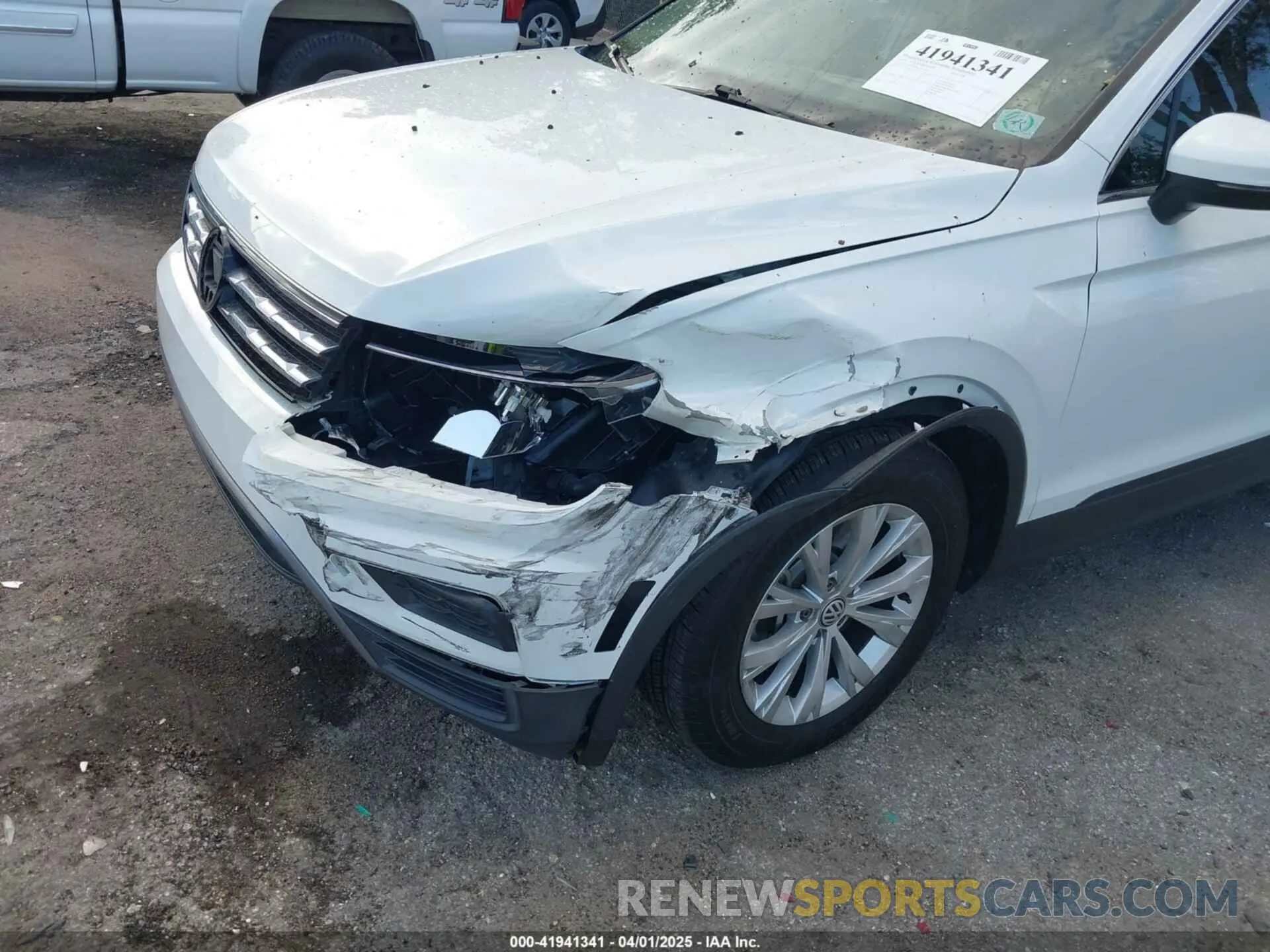 6 Фотография поврежденного автомобиля 3VV3B7AX4KM081310 VOLKSWAGEN TIGUAN 2019