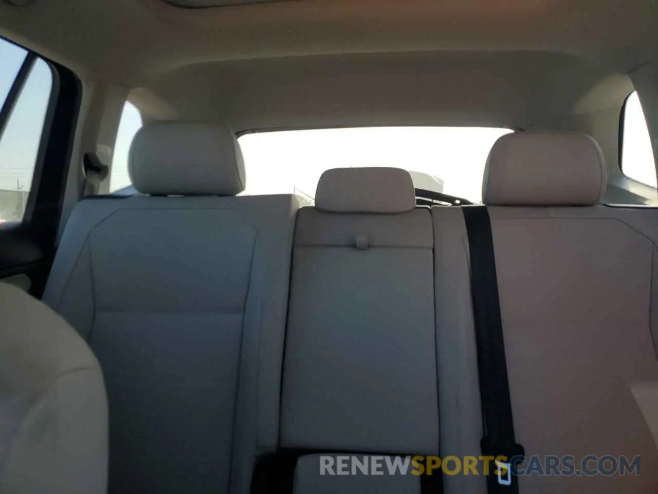10 Photograph of a damaged car 3VV3B7AX4KM130487 VOLKSWAGEN TIGUAN 2019
