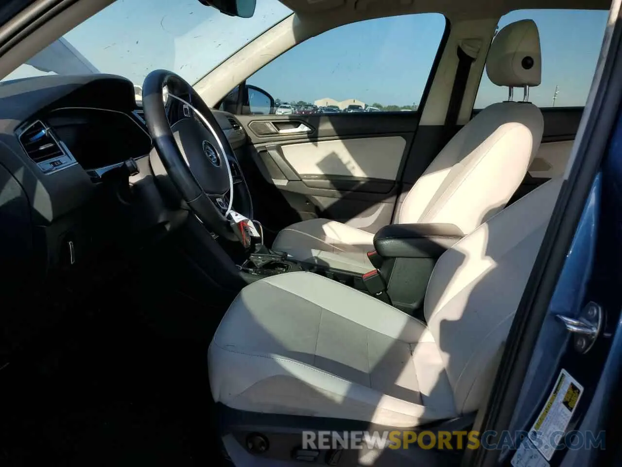 7 Фотография поврежденного автомобиля 3VV3B7AX5KM052687 VOLKSWAGEN TIGUAN 2019