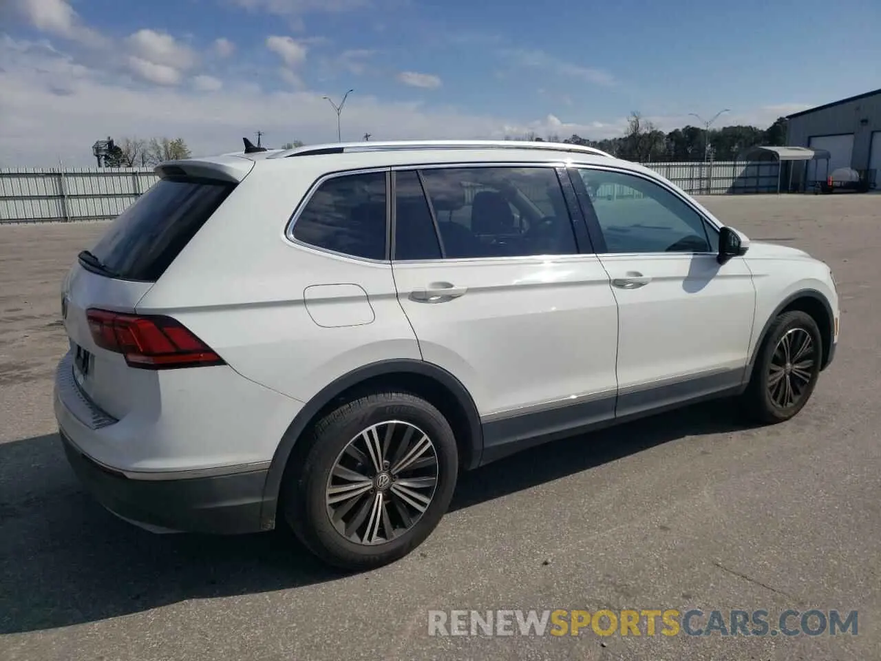3 Фотография поврежденного автомобиля 3VV3B7AX5KM066251 VOLKSWAGEN TIGUAN 2019