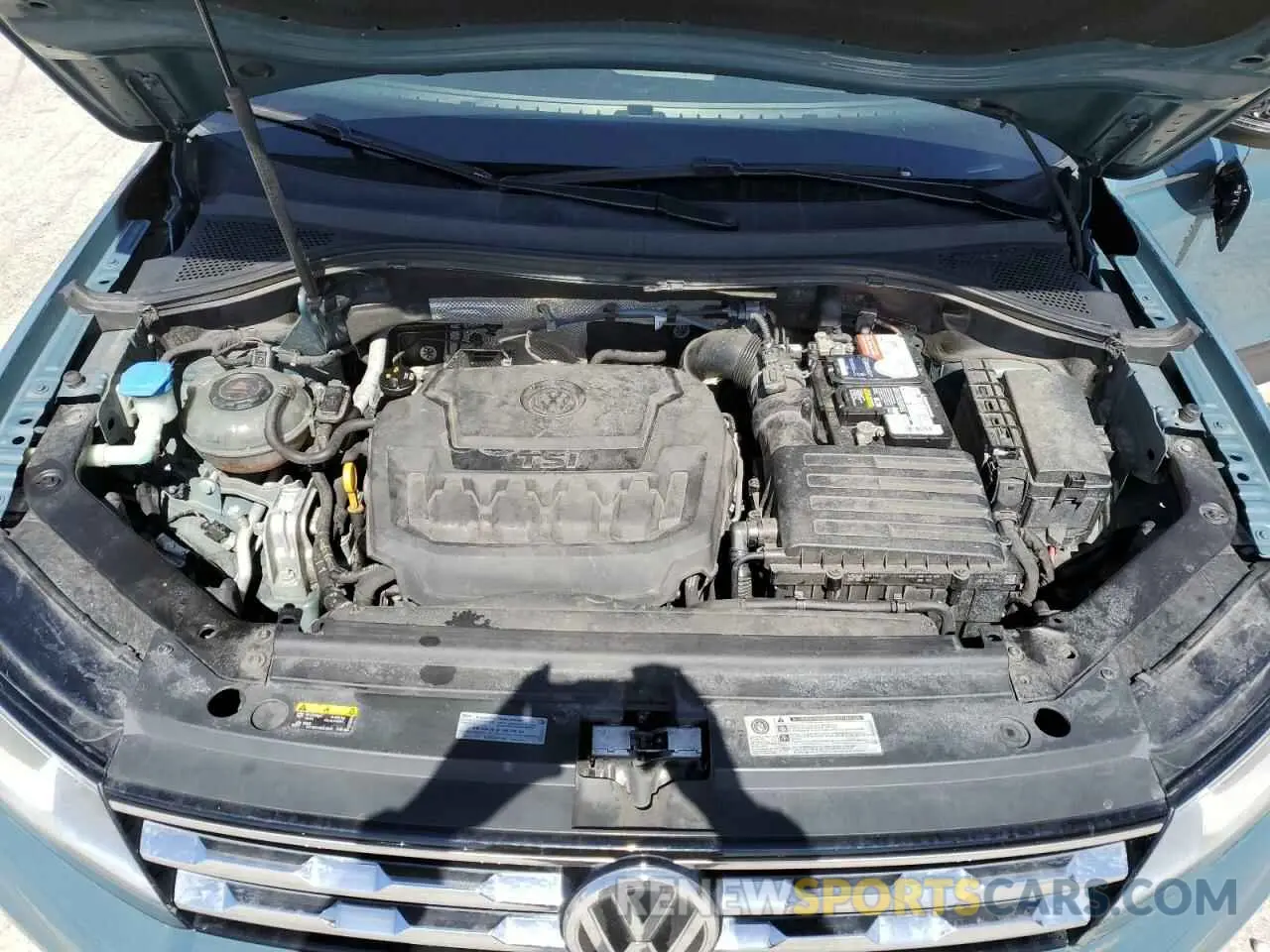 14 Photograph of a damaged car 3VV3B7AX5KM104500 VOLKSWAGEN TIGUAN 2019