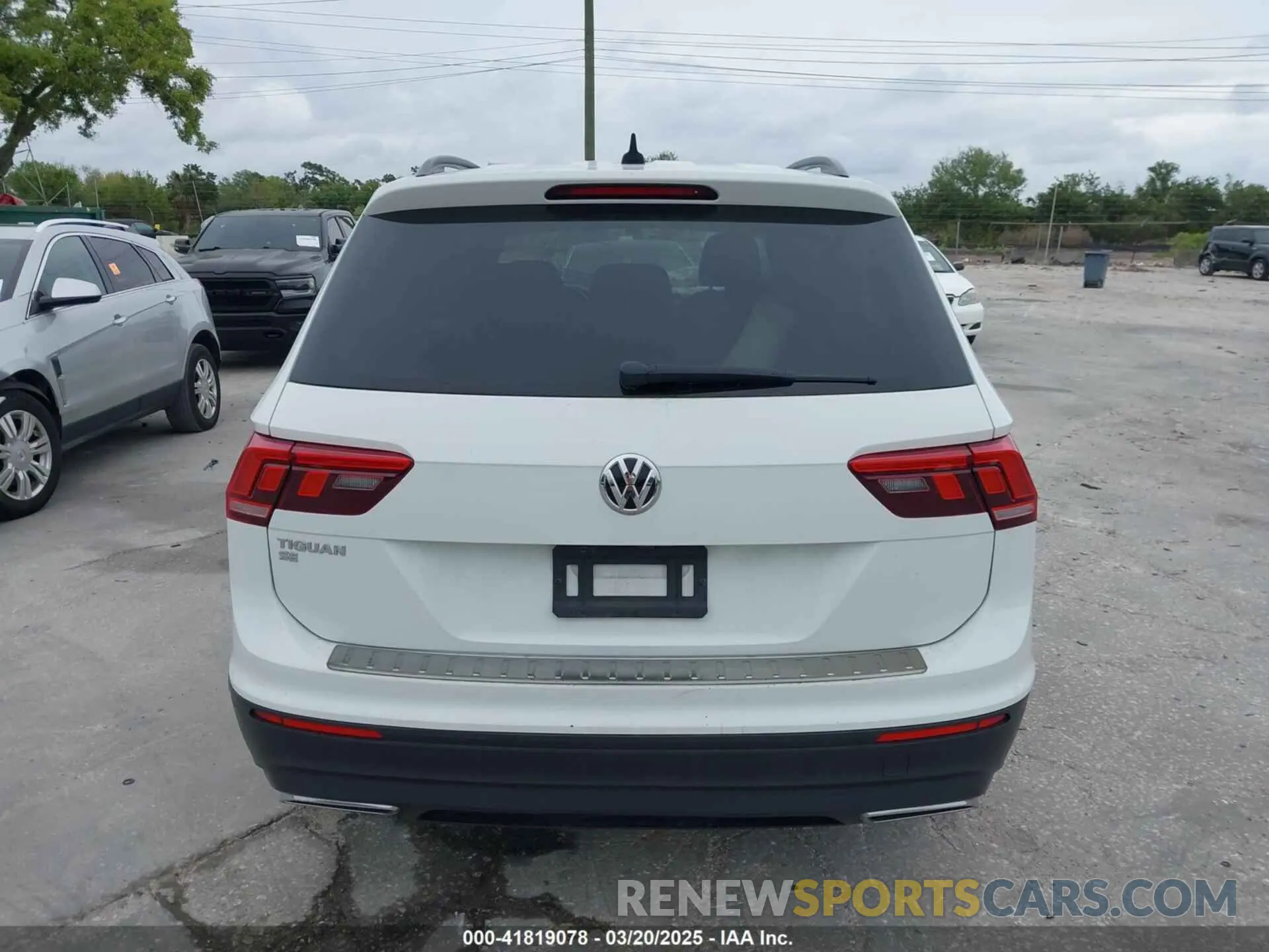 15 Photograph of a damaged car 3VV3B7AX5KM153342 VOLKSWAGEN TIGUAN 2019