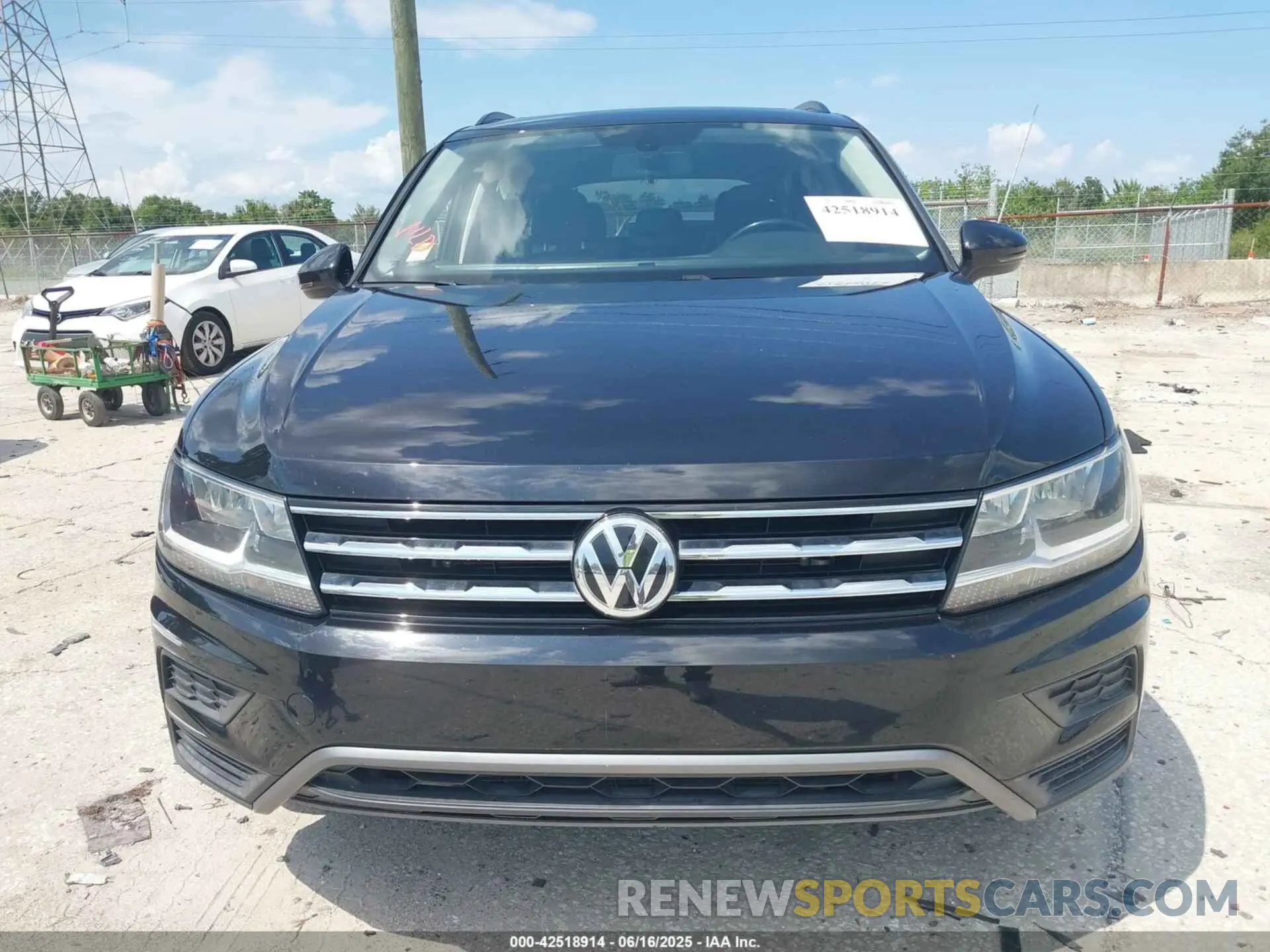 12 Photograph of a damaged car 3VV3B7AX6KM098772 VOLKSWAGEN TIGUAN 2019
